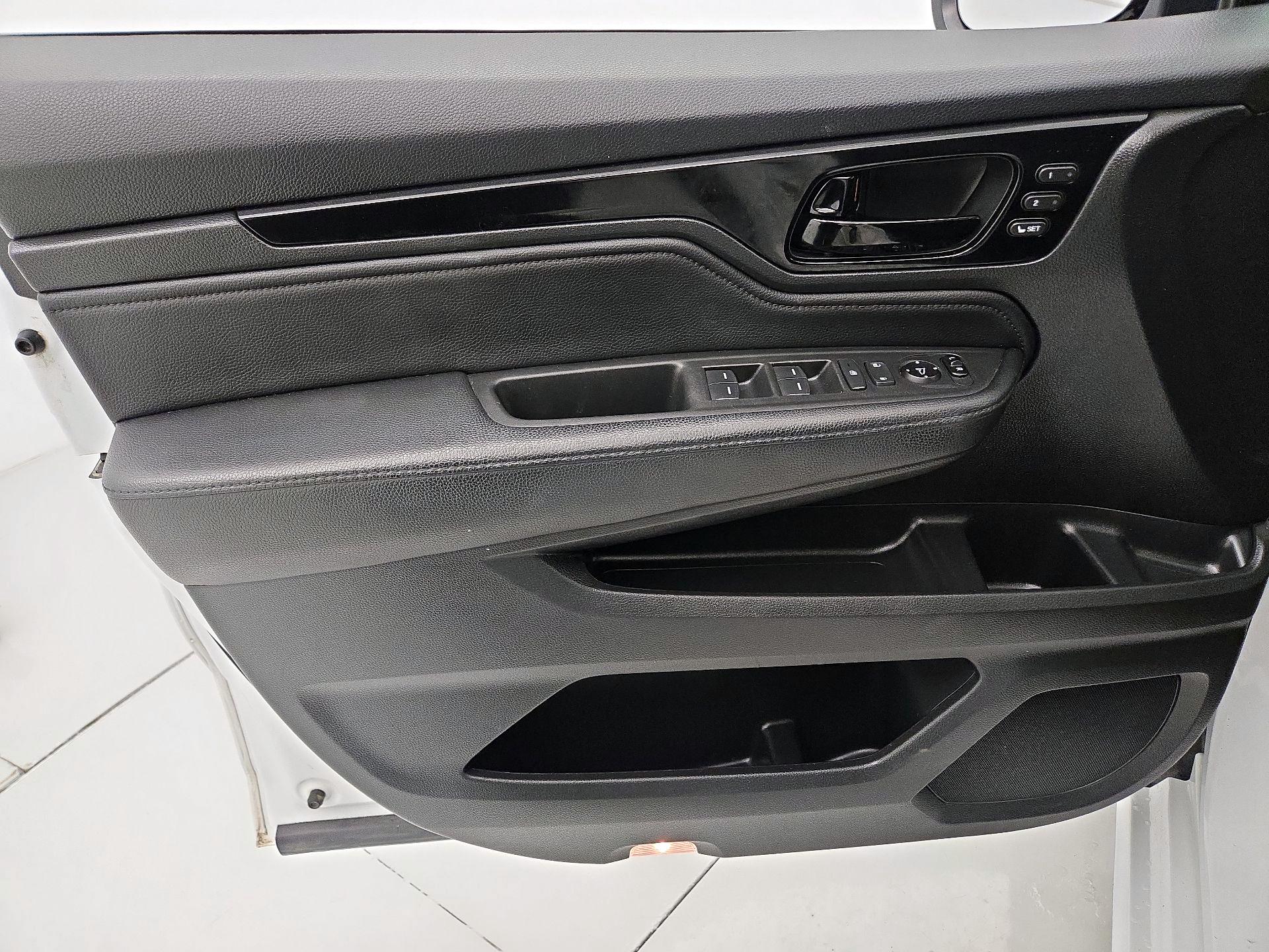 Thumbnail: 2021 Honda Odyssey - 12