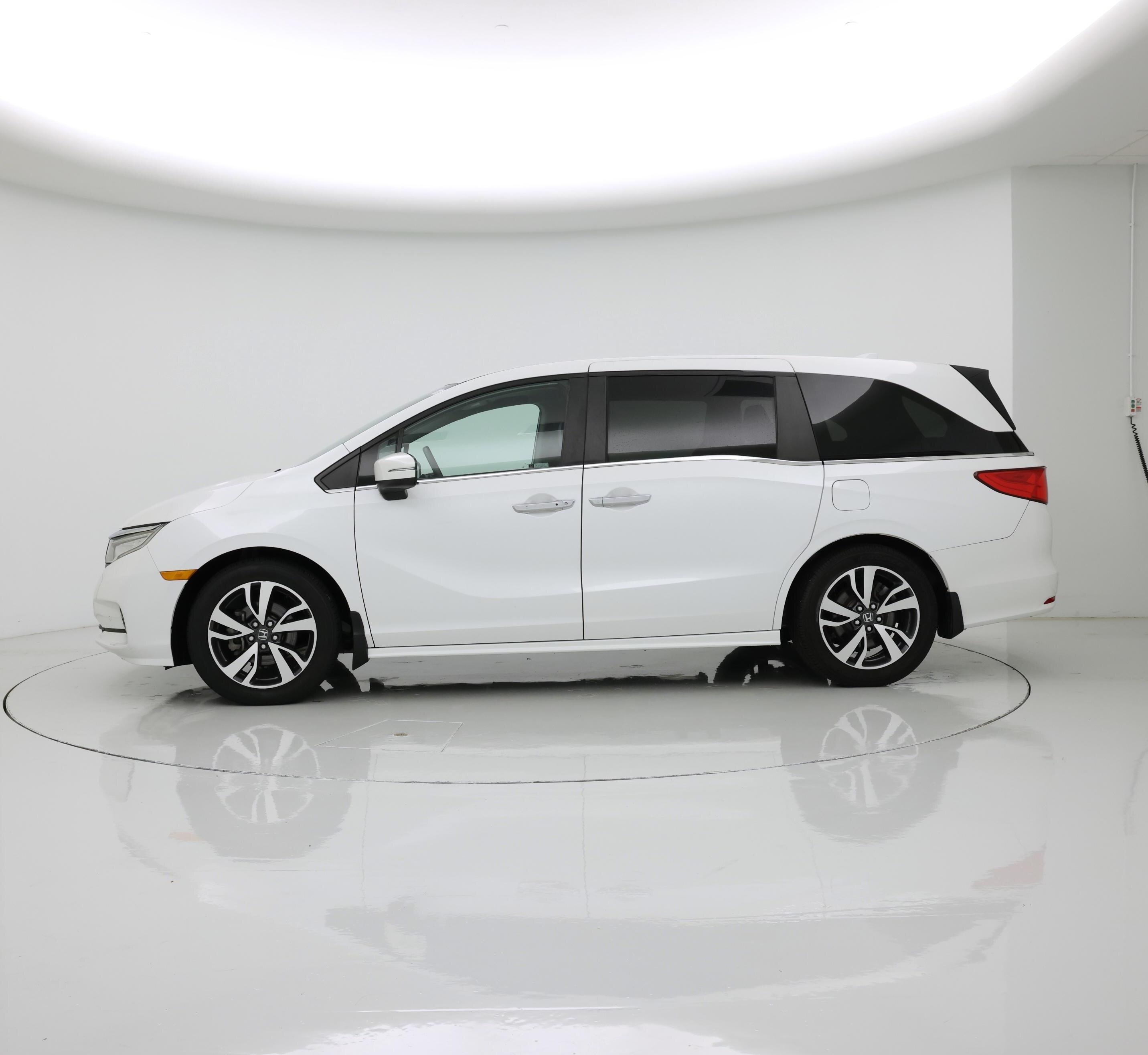 Thumbnail: 2021 Honda Odyssey - 3