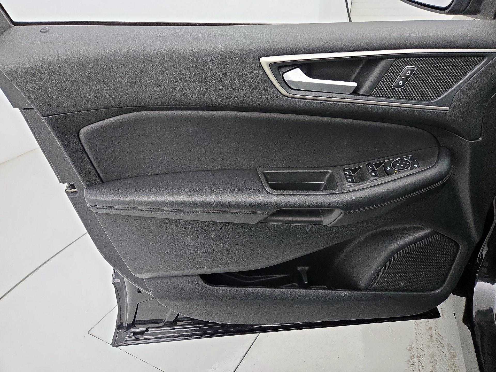 Thumbnail: 2023 Ford Edge - 12