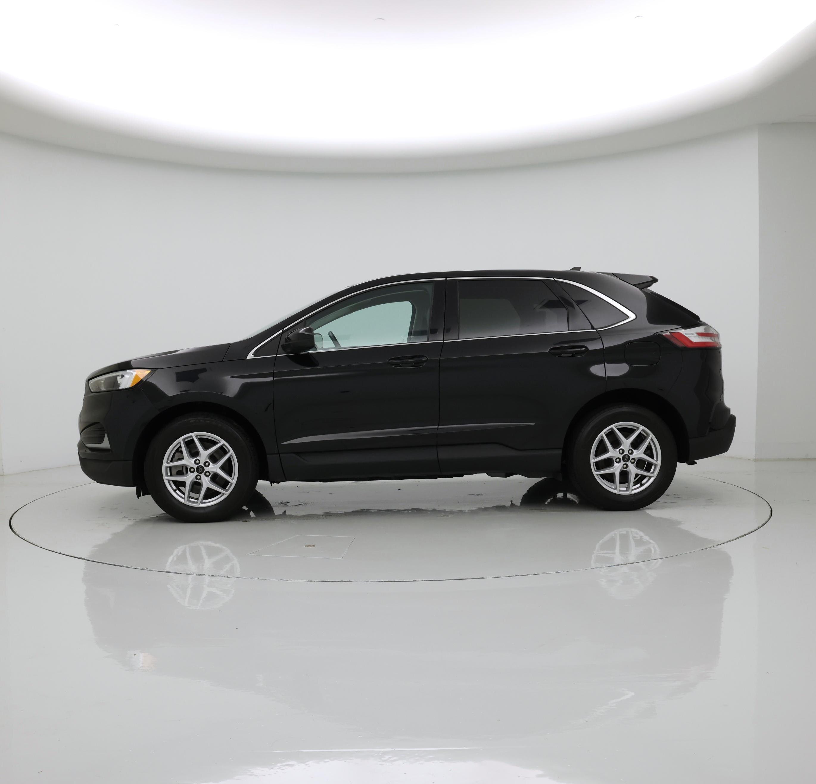 Thumbnail: 2023 Ford Edge - 3