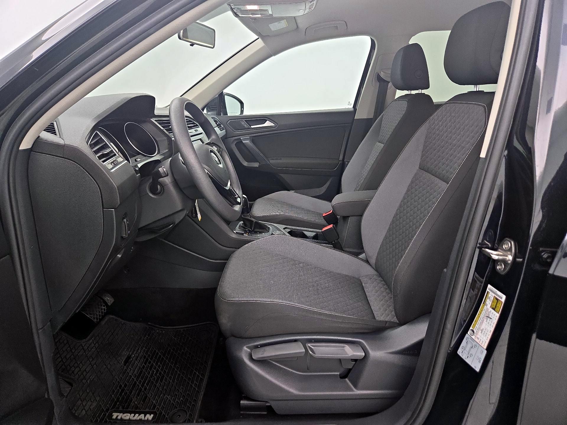 Thumbnail: 2021 Volkswagen Tiguan - 11
