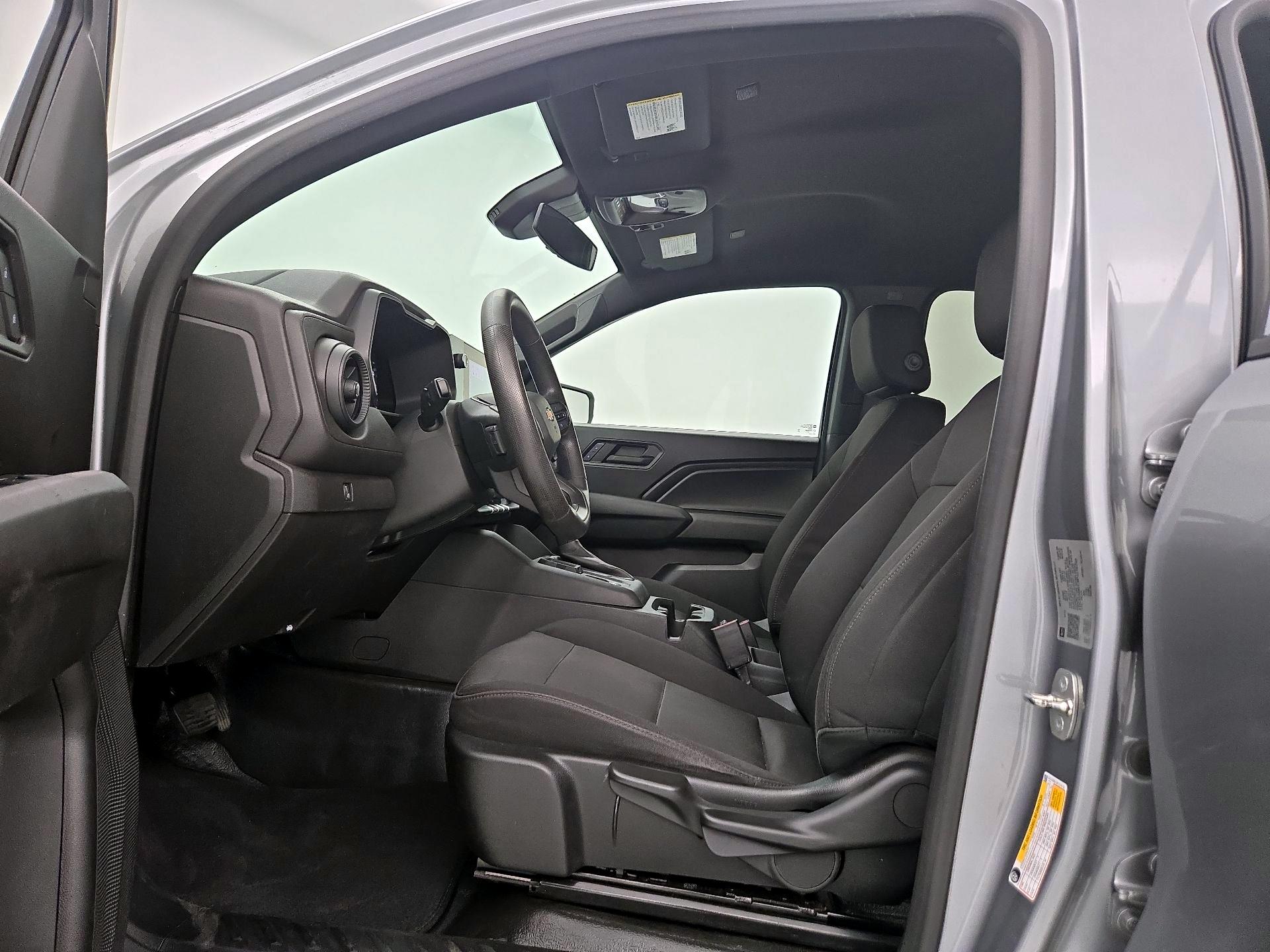 Thumbnail: 2023 Chevrolet Colorado - 11