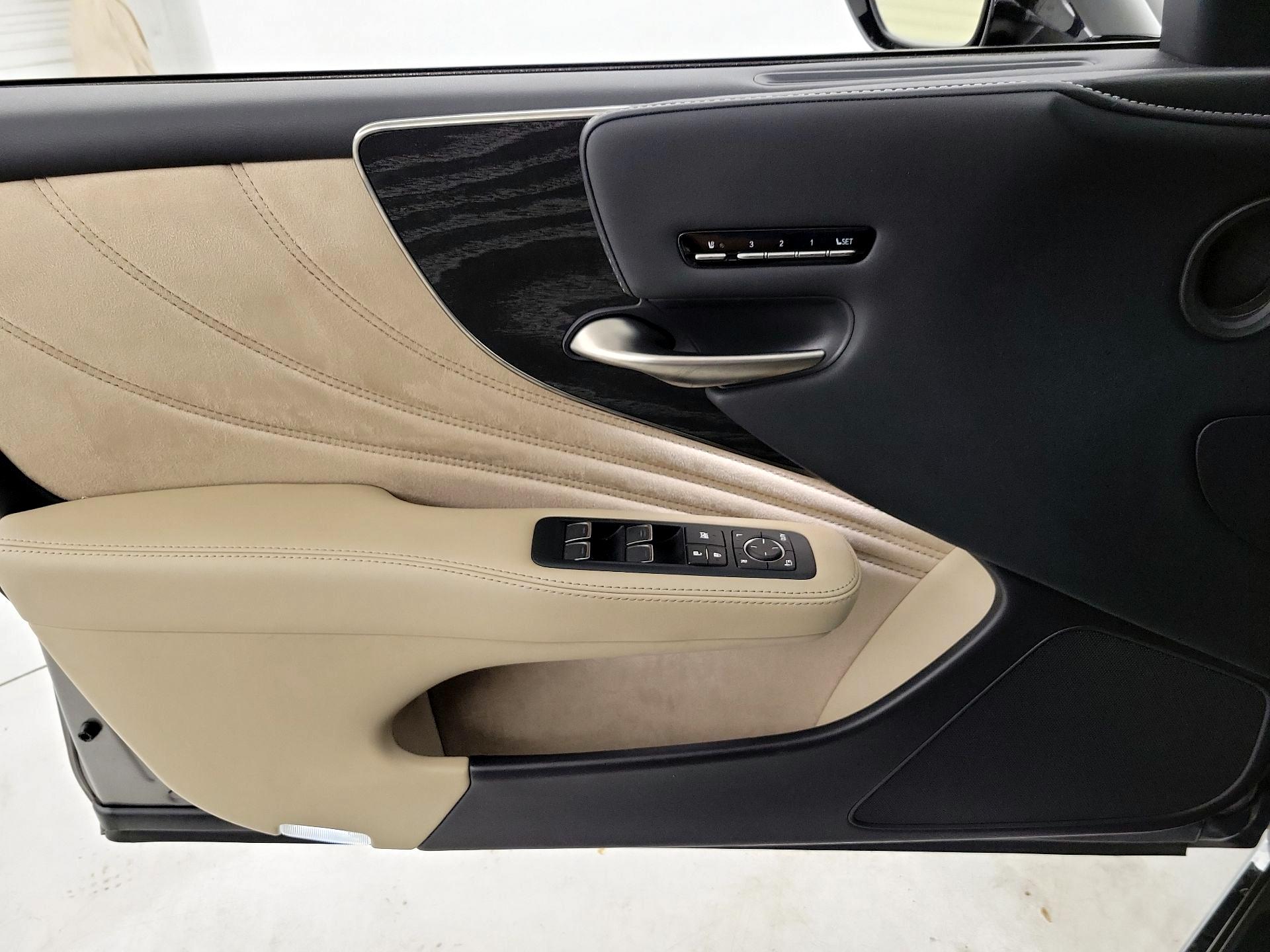 Thumbnail: 2021 Lexus LS - 12