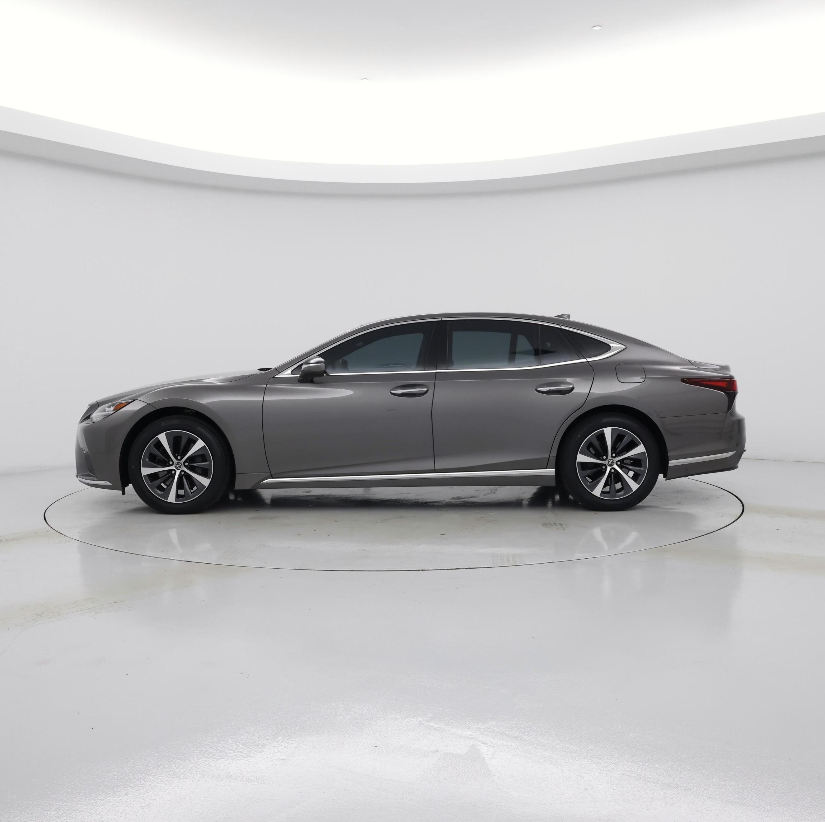 Thumbnail: 2021 Lexus LS - 3