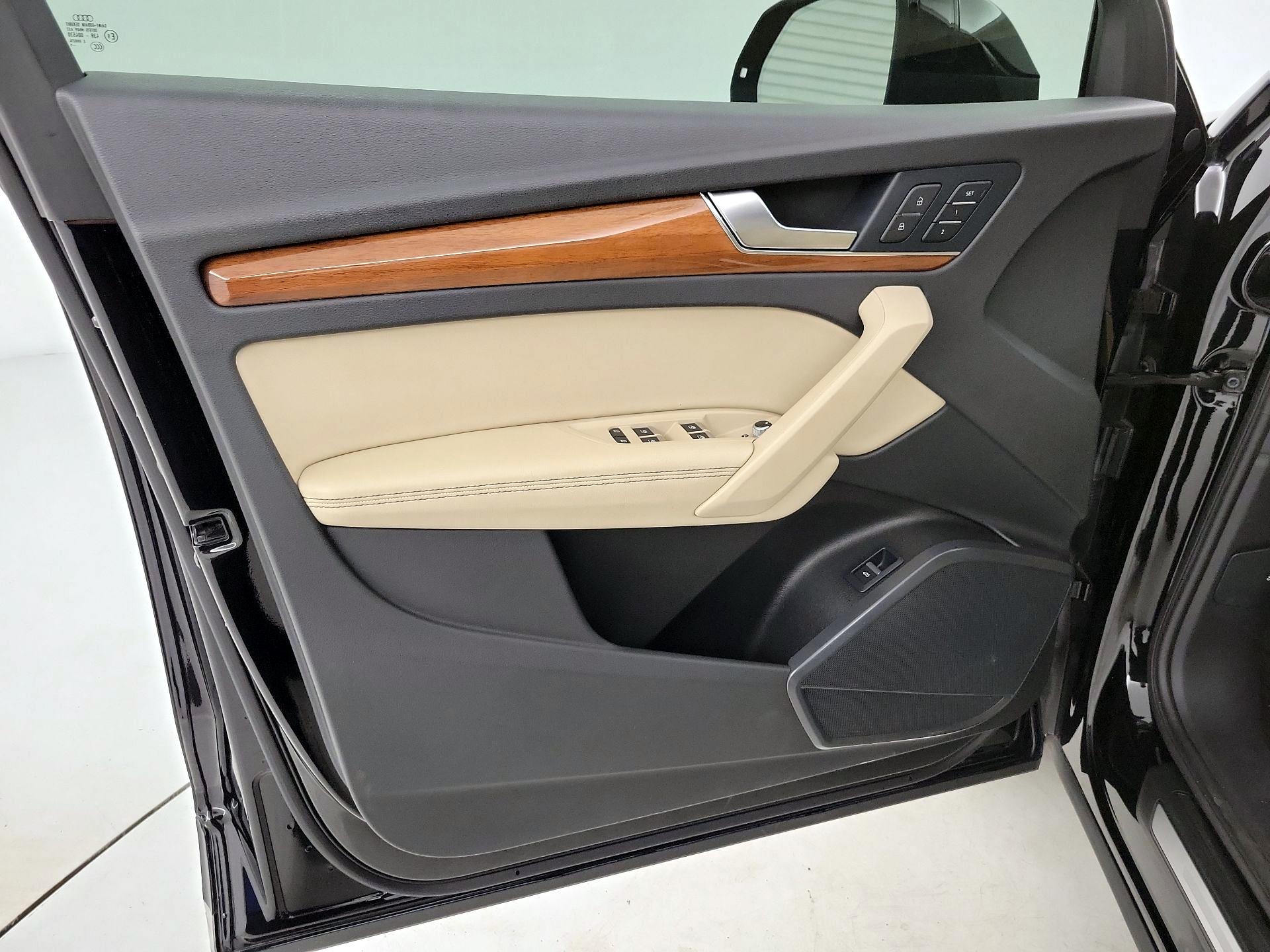 Thumbnail: 2021 Audi Q5 - 12