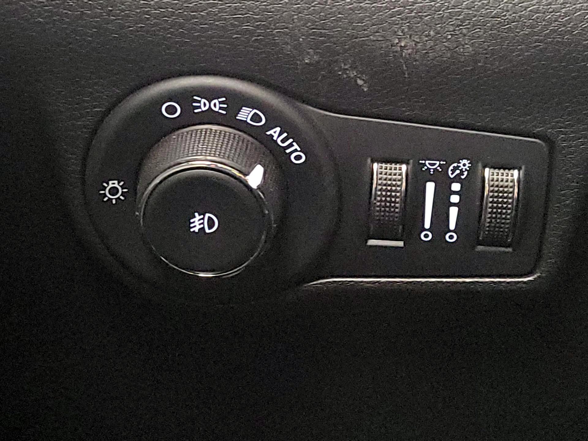 Thumbnail: 2023 Jeep Compass - 13
