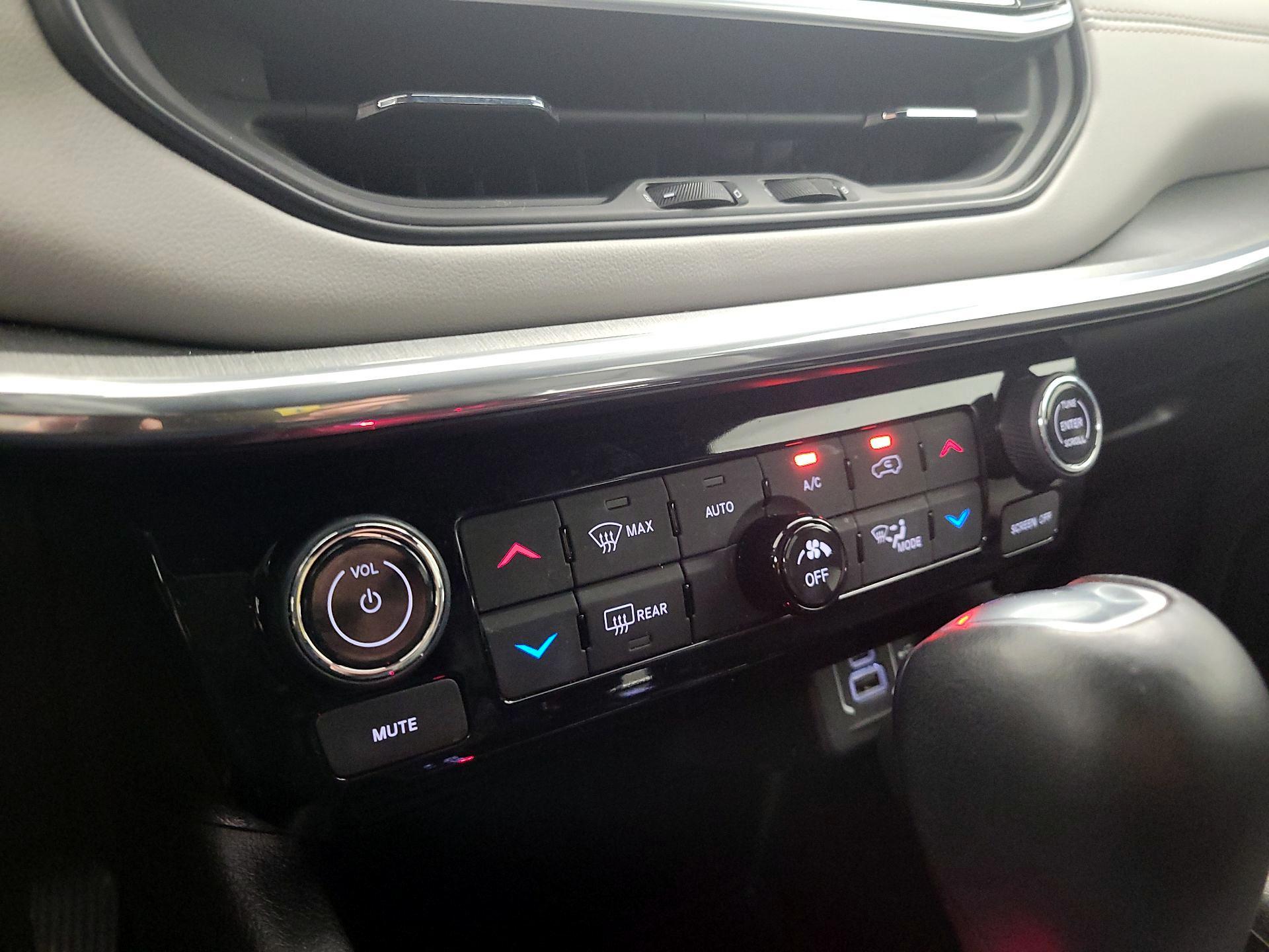 Thumbnail: 2023 Jeep Compass - 16