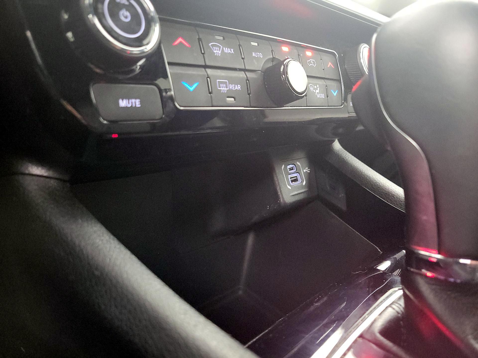 Thumbnail: 2023 Jeep Compass - 18