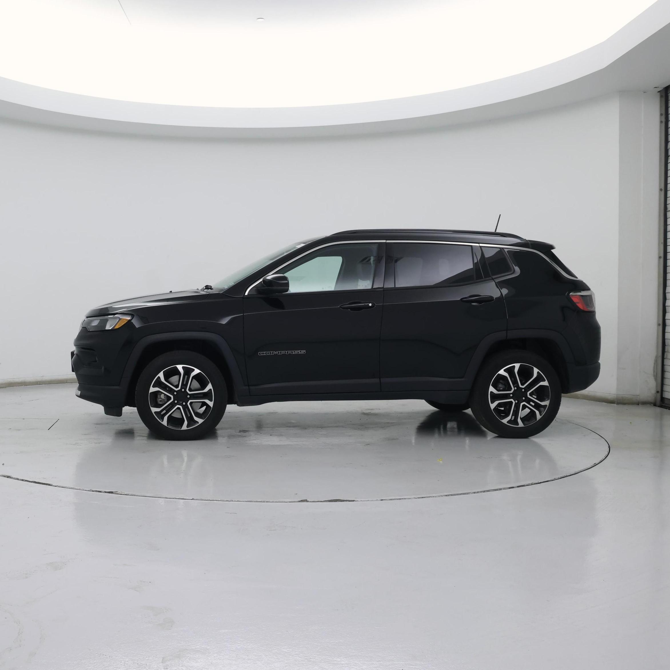 Thumbnail: 2023 Jeep Compass - 3