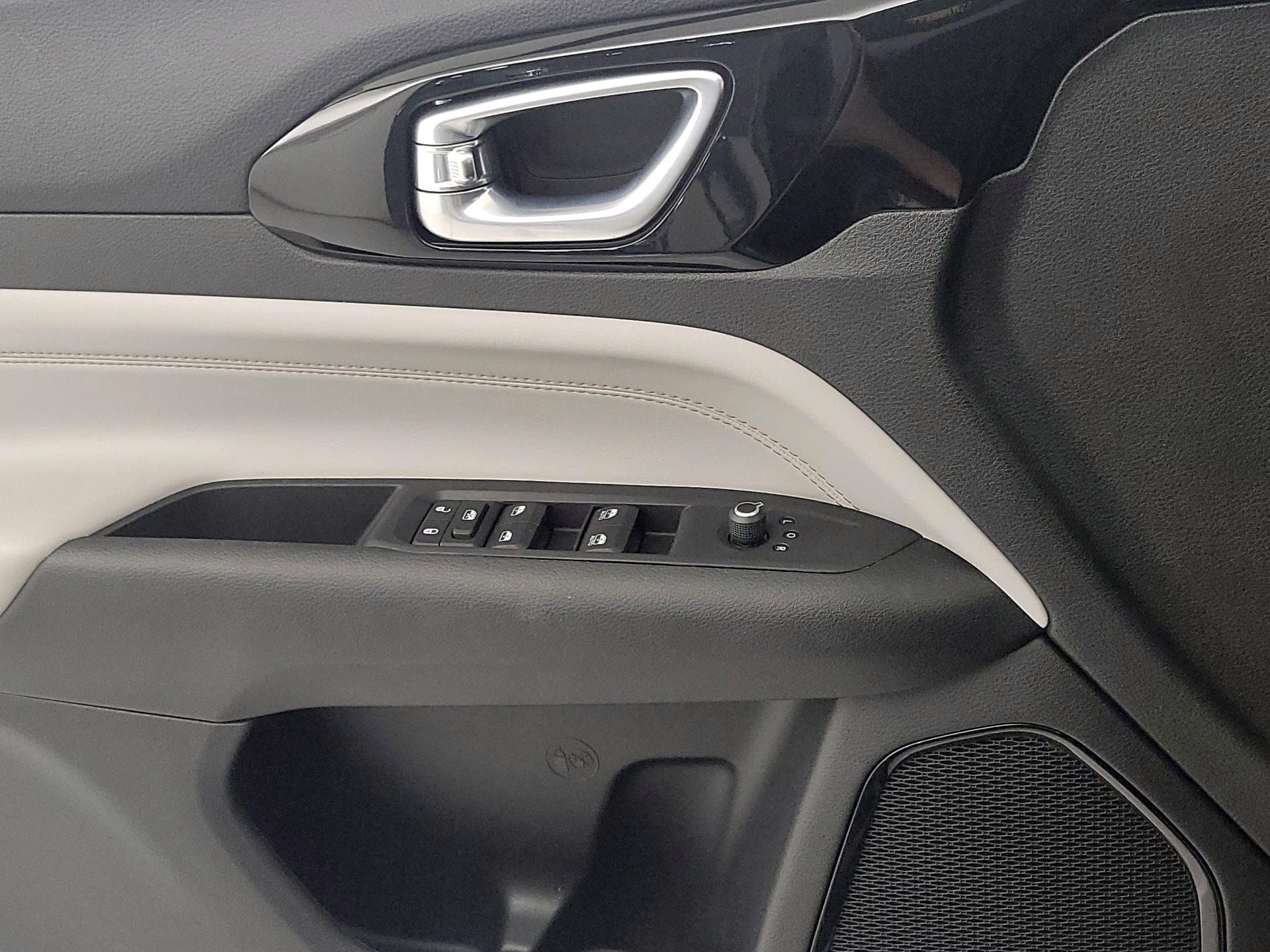 Thumbnail: 2022 Jeep Compass - 12