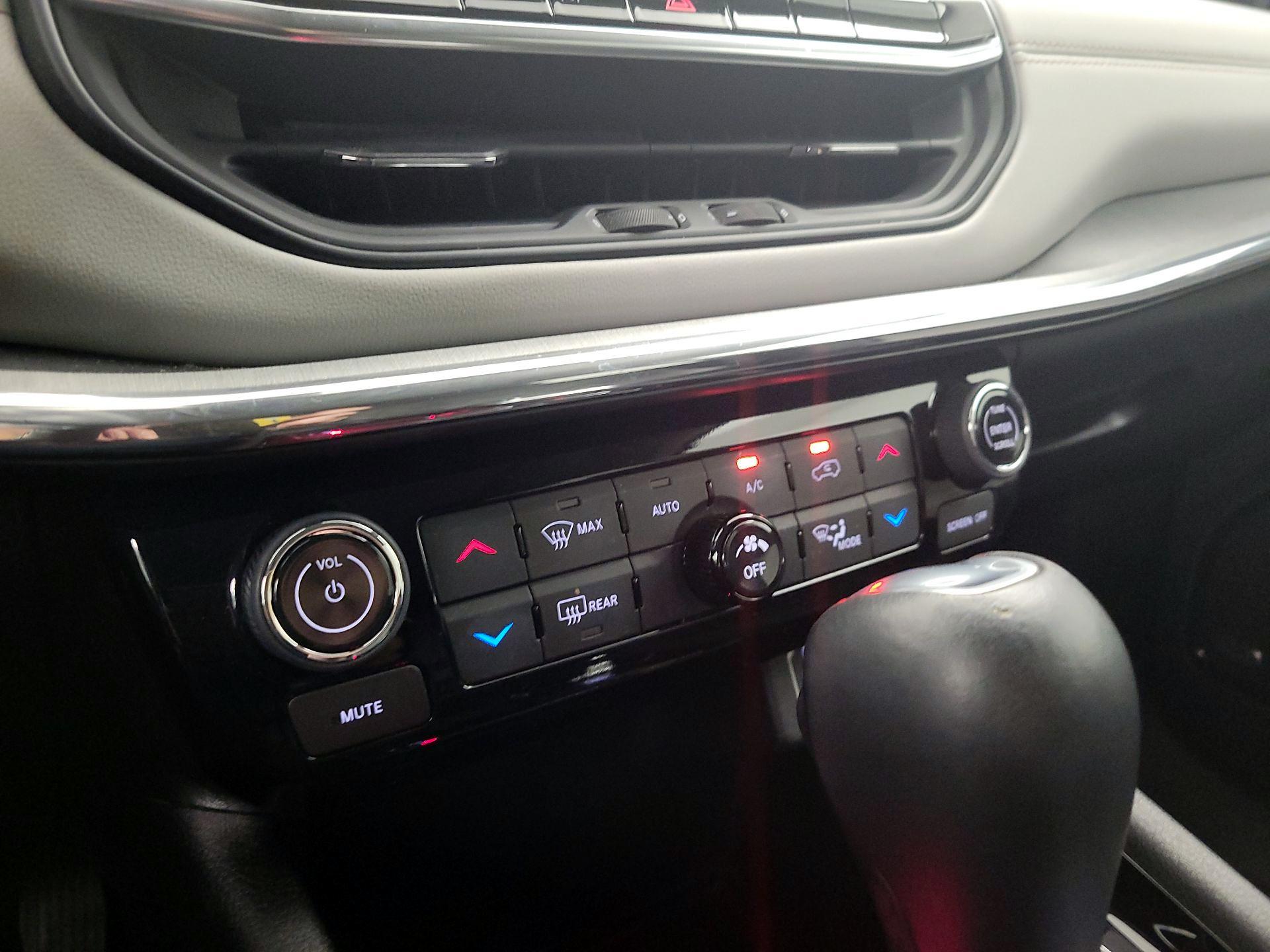 Thumbnail: 2022 Jeep Compass - 16