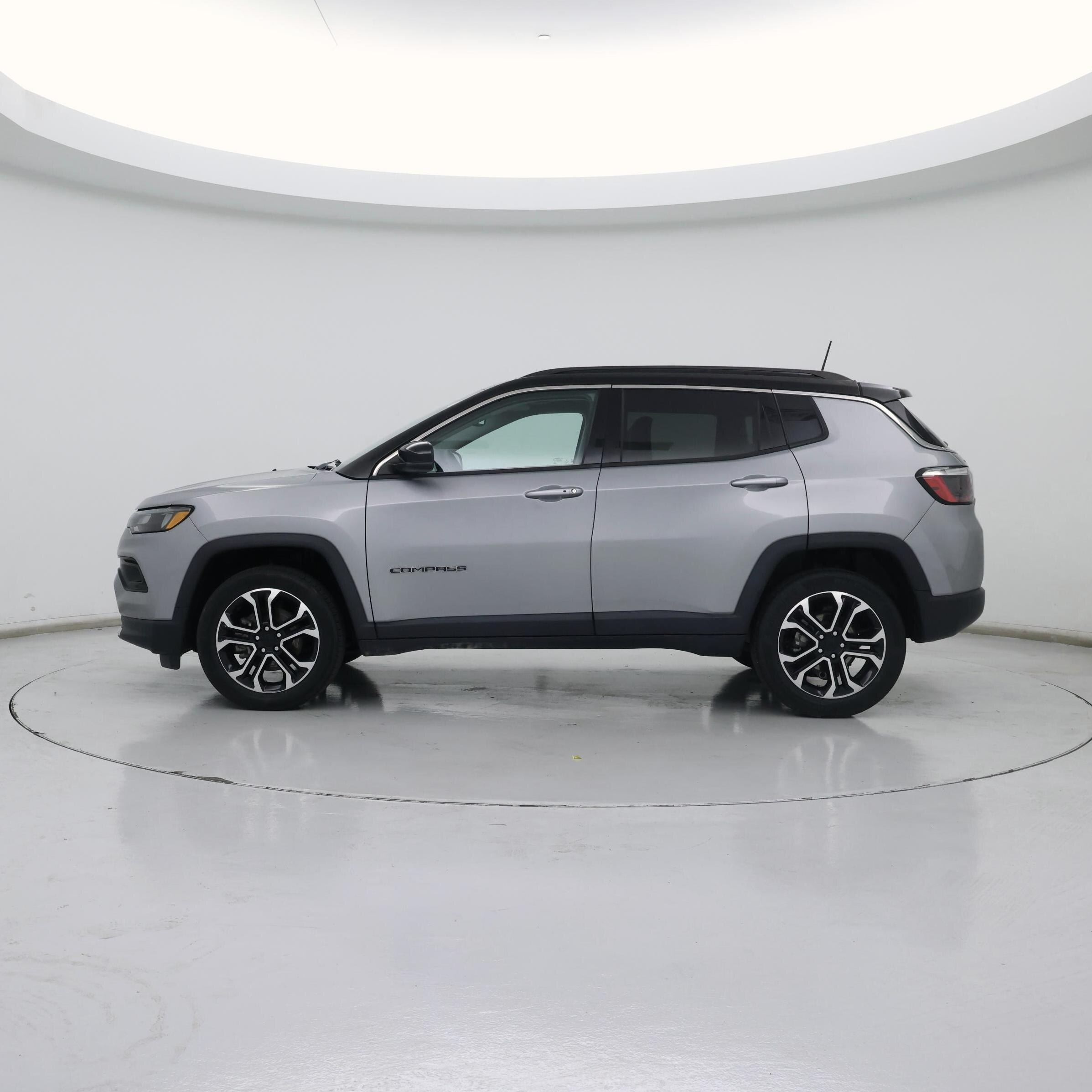 Thumbnail: 2022 Jeep Compass - 3