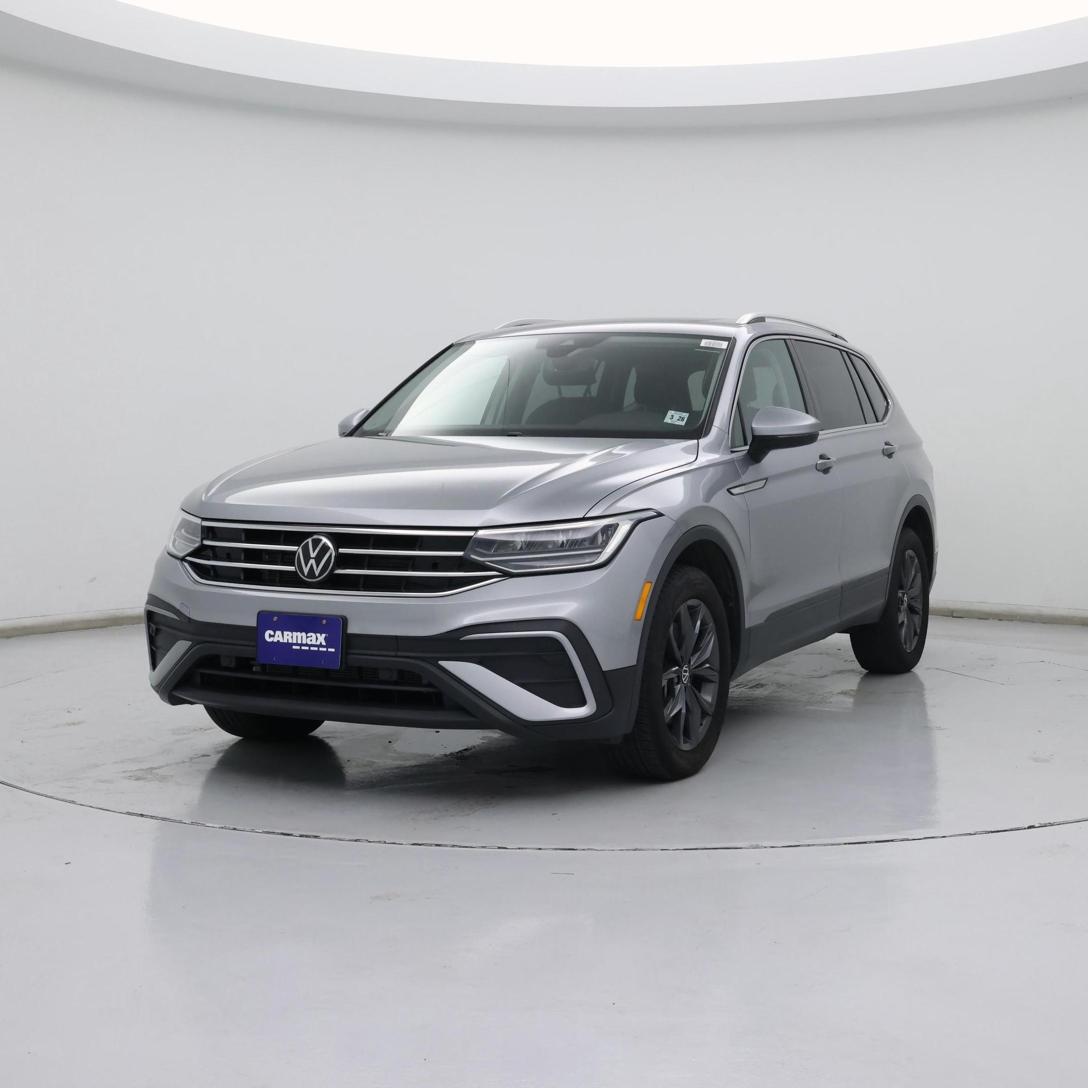Thumbnail: 2023 Volkswagen Tiguan - 4