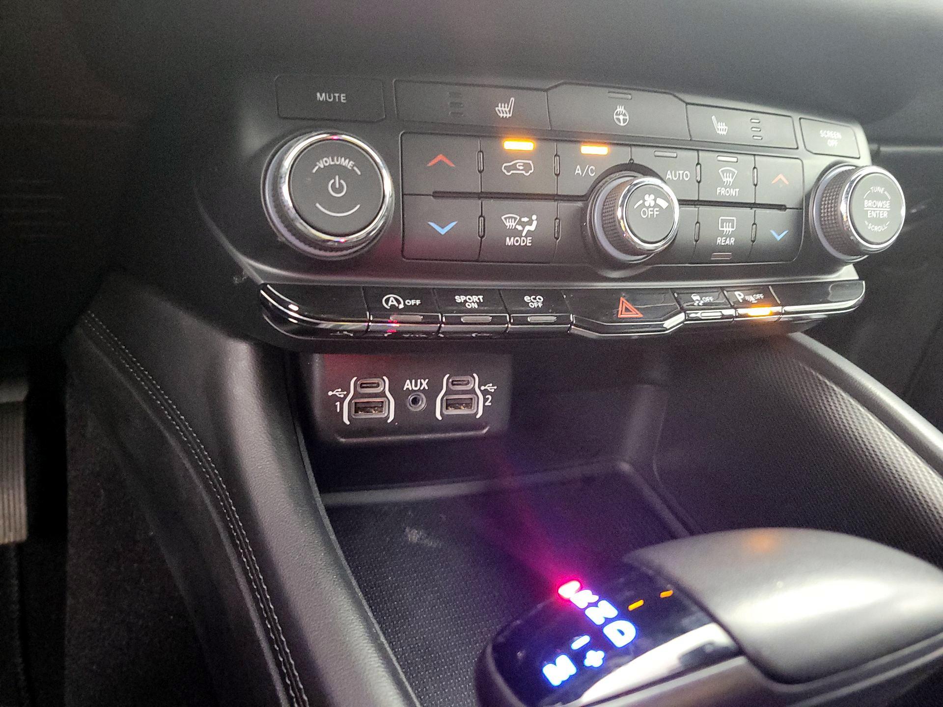 Thumbnail: 2022 Dodge Durango - 18