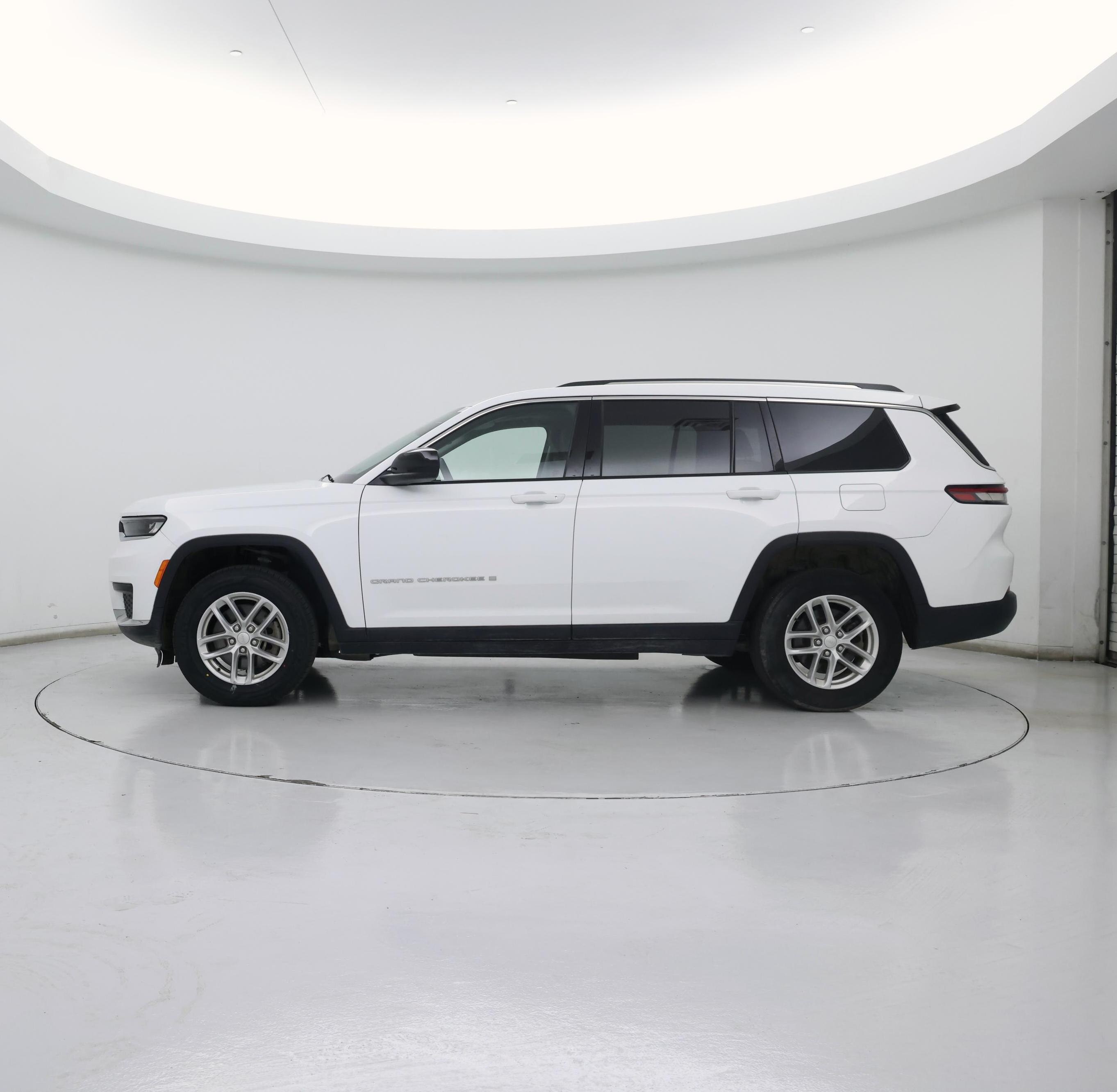 Thumbnail: 2023 Jeep Grand Cherokee L - 3