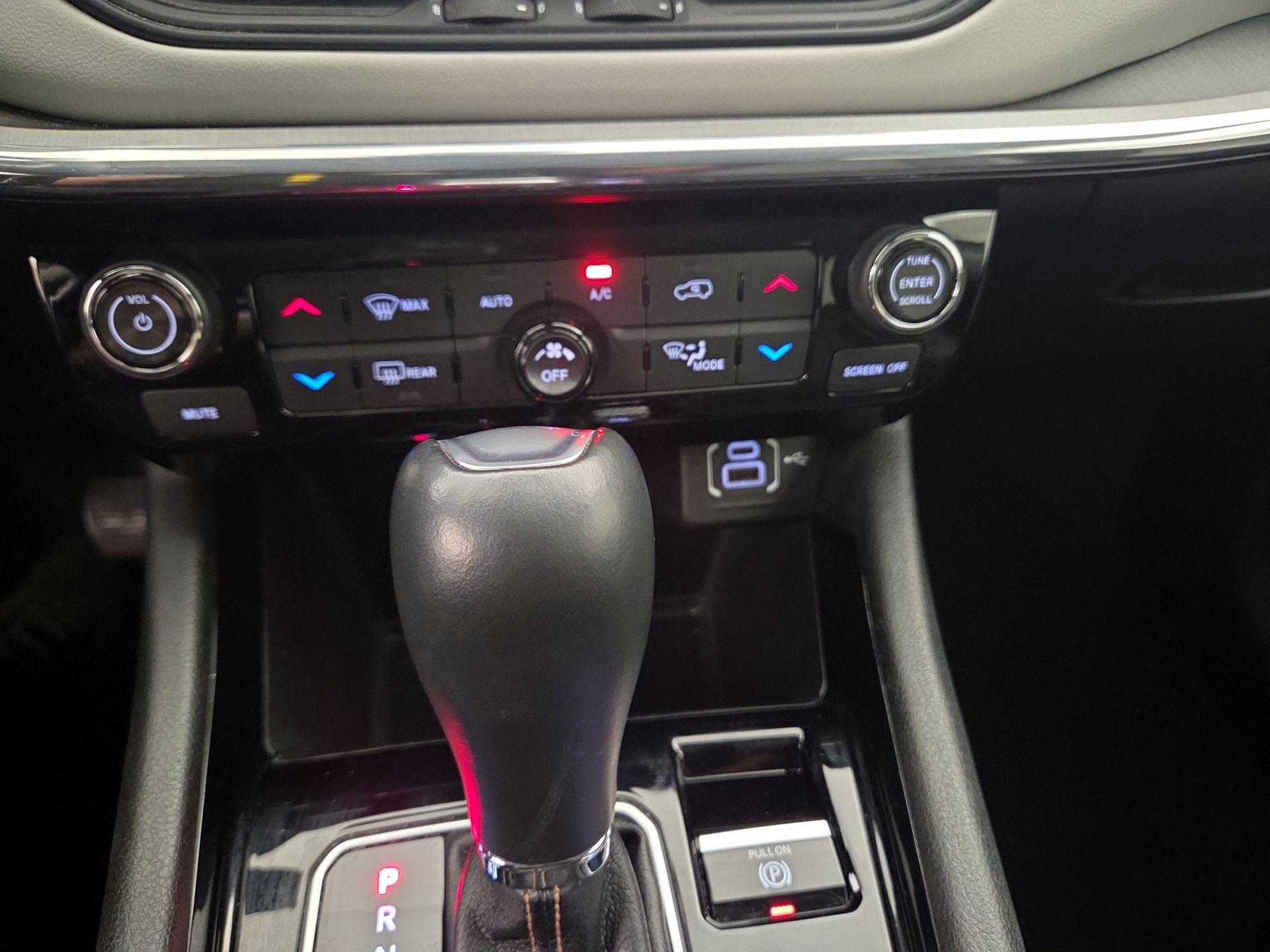 Thumbnail: 2022 Jeep Compass - 16