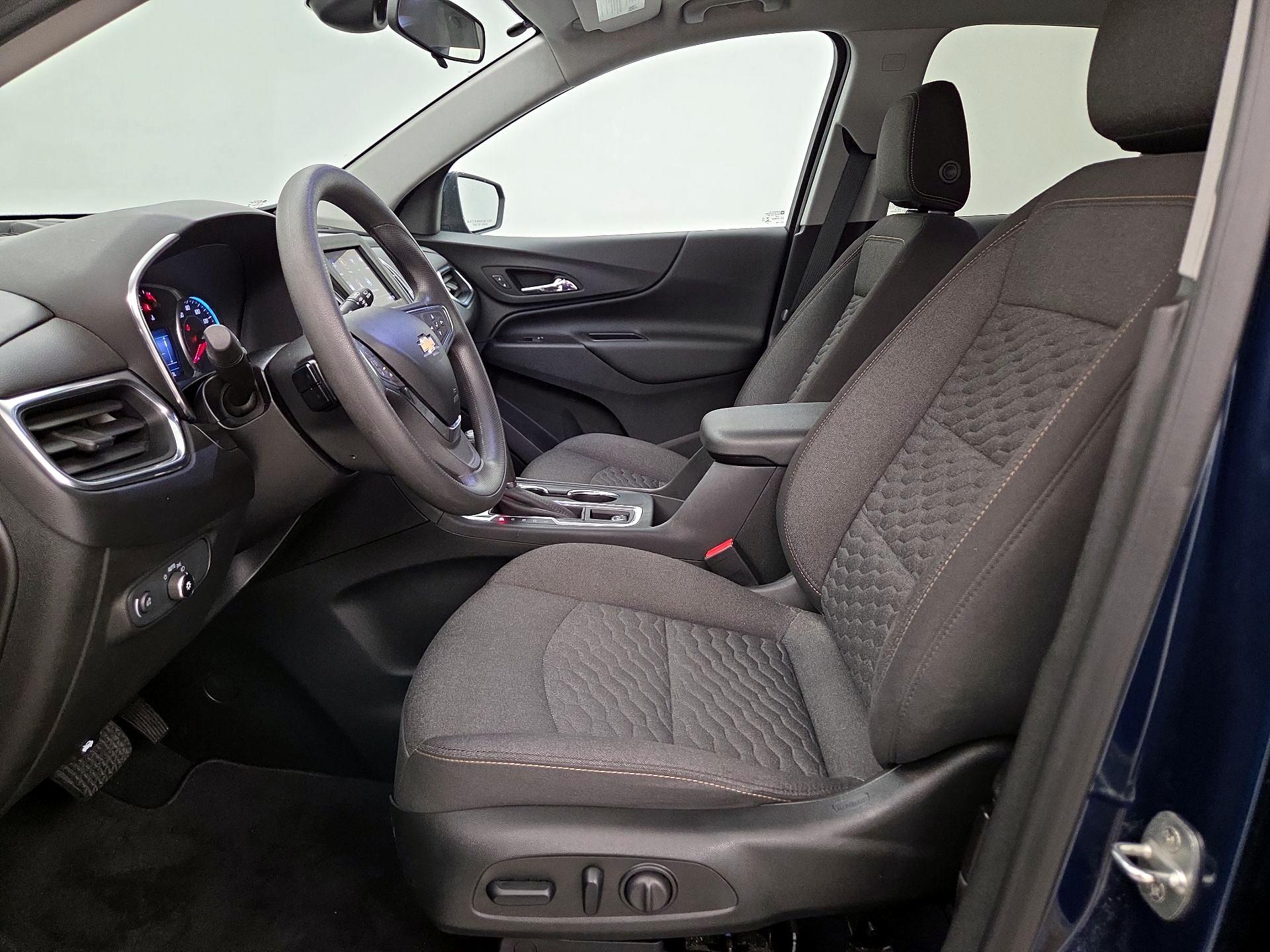Thumbnail: 2021 Chevrolet Equinox - 11