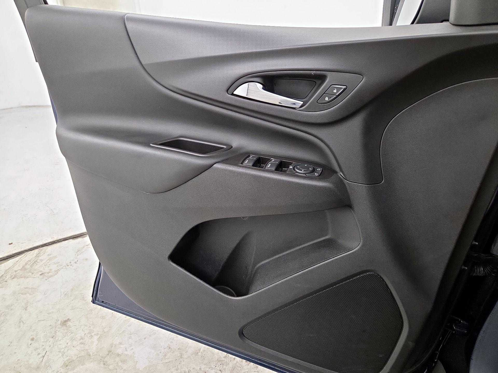 Thumbnail: 2021 Chevrolet Equinox - 12
