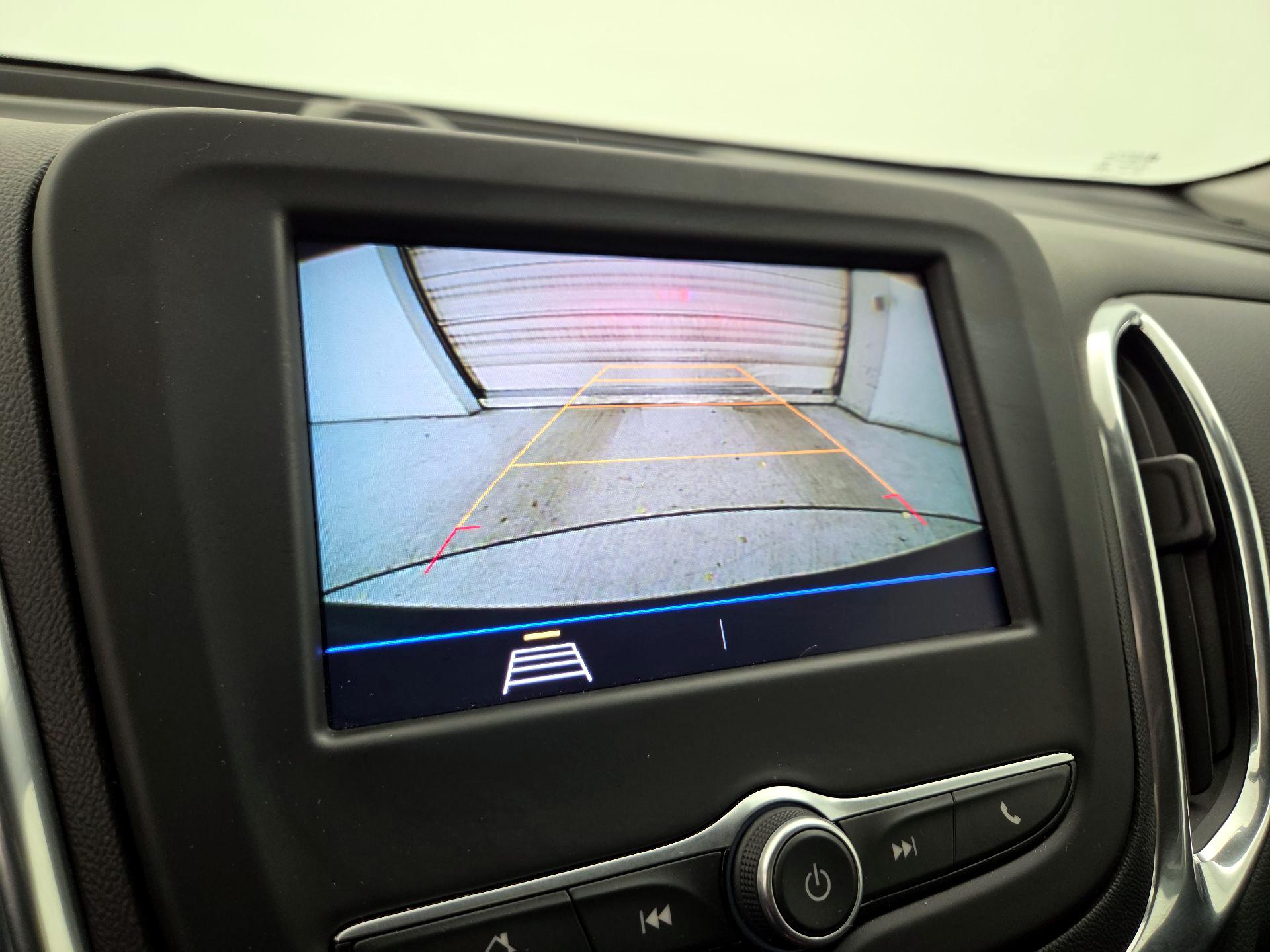 Thumbnail: 2021 Chevrolet Equinox - 15