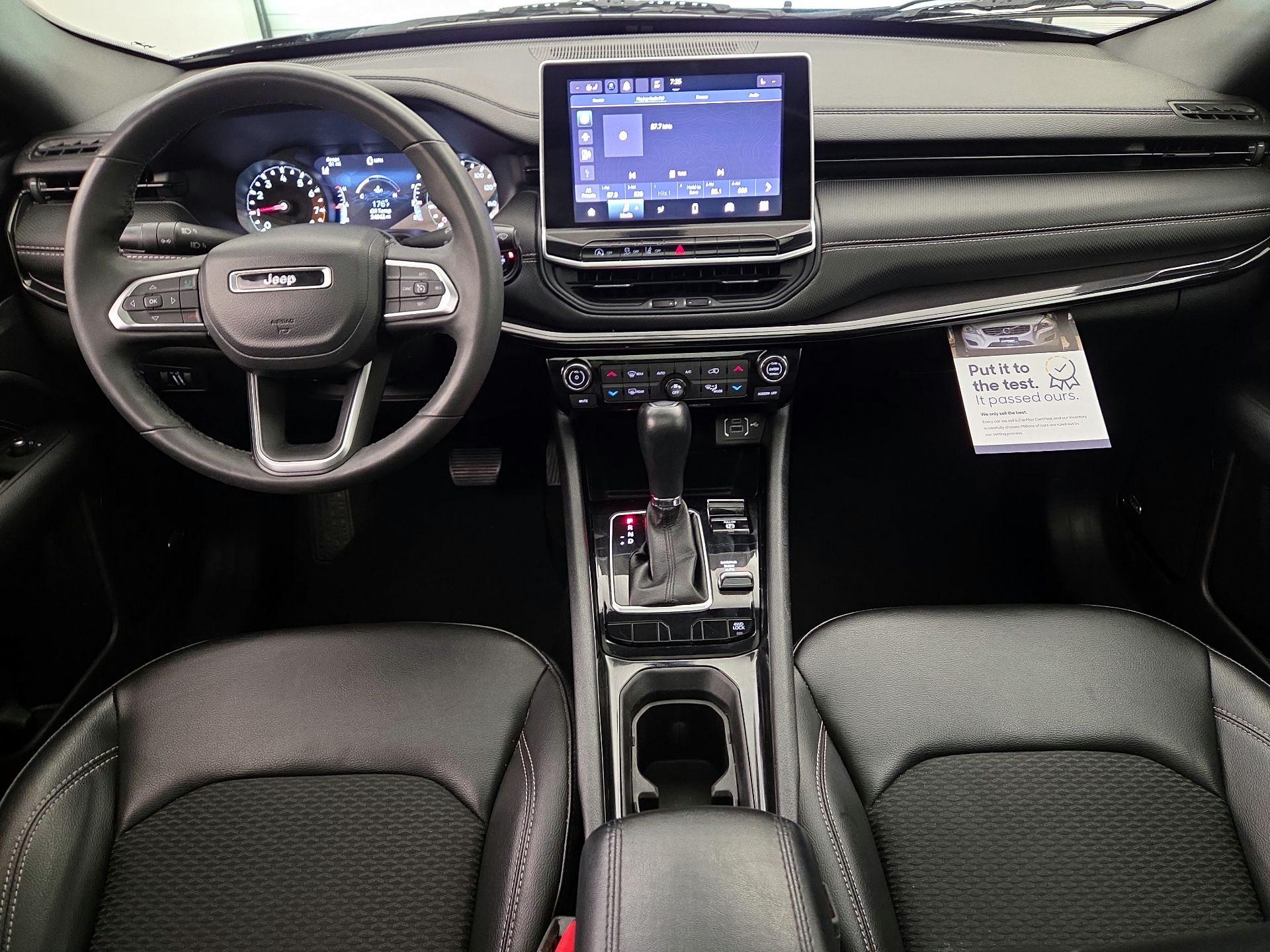 Thumbnail: 2023 Jeep Compass - 9