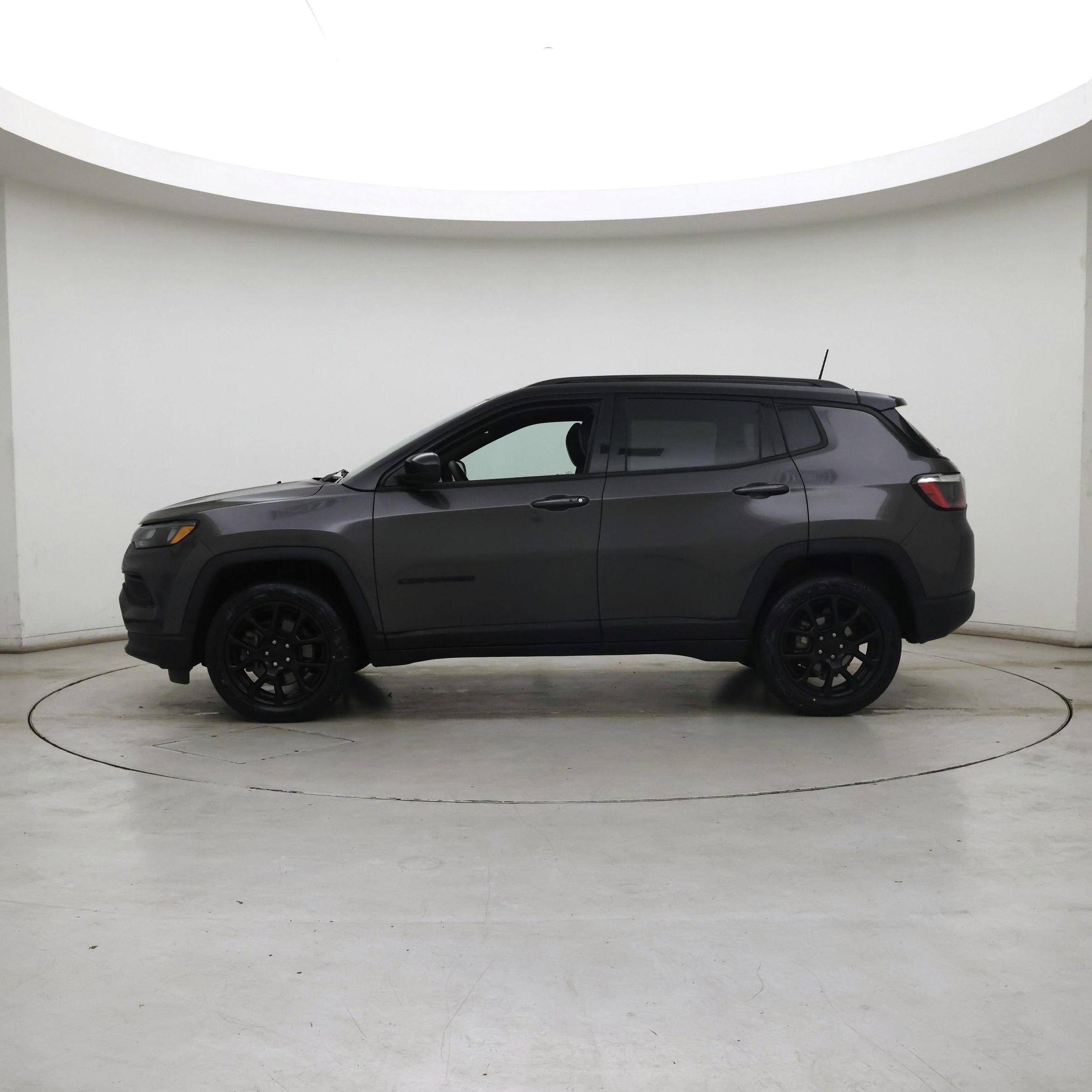Thumbnail: 2023 Jeep Compass - 3