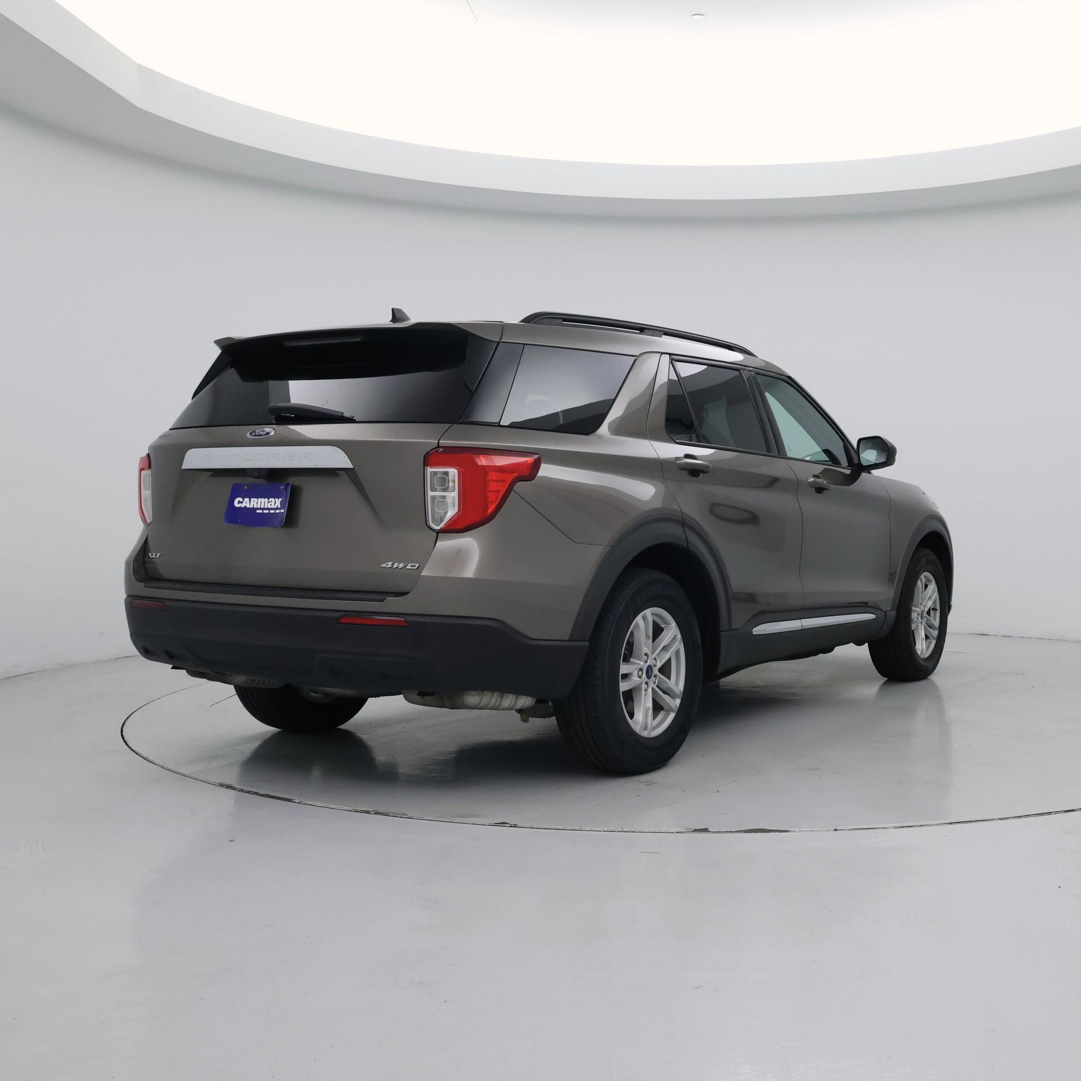 Thumbnail: 2021 Ford Explorer - 8