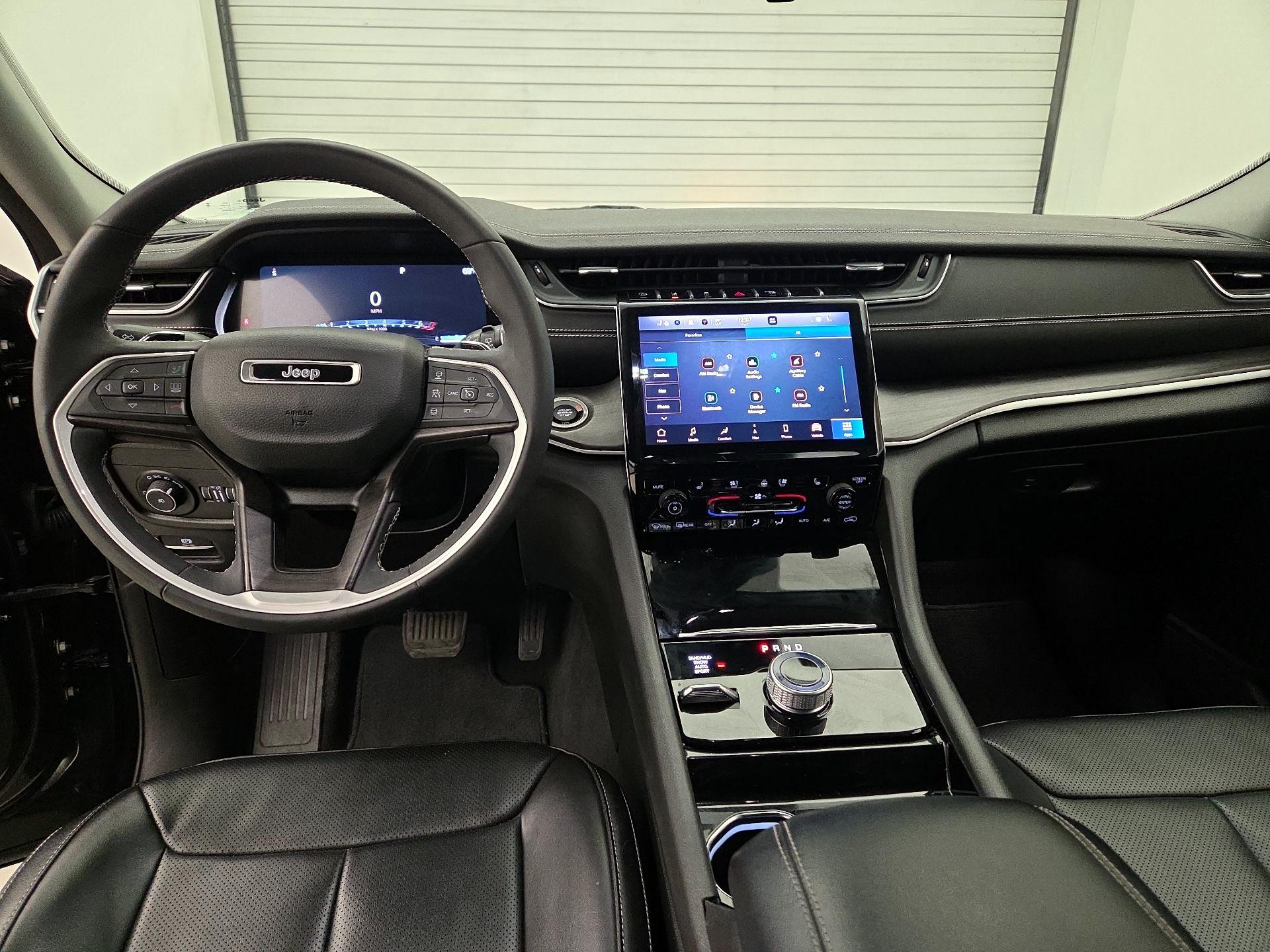 Thumbnail: 2023 Jeep Grand Cherokee L - 9