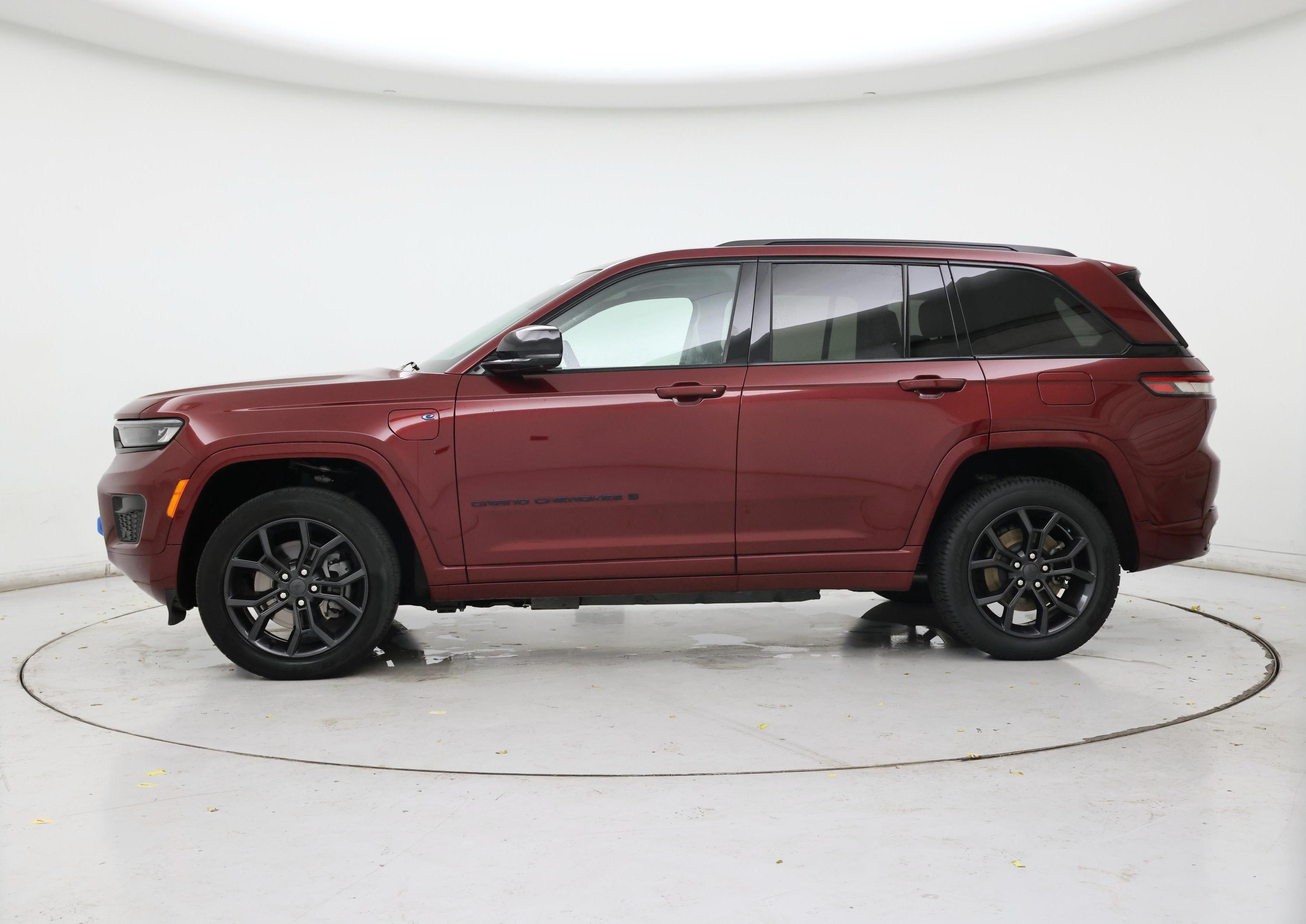 Thumbnail: 2023 Jeep Grand Cherokee - 3