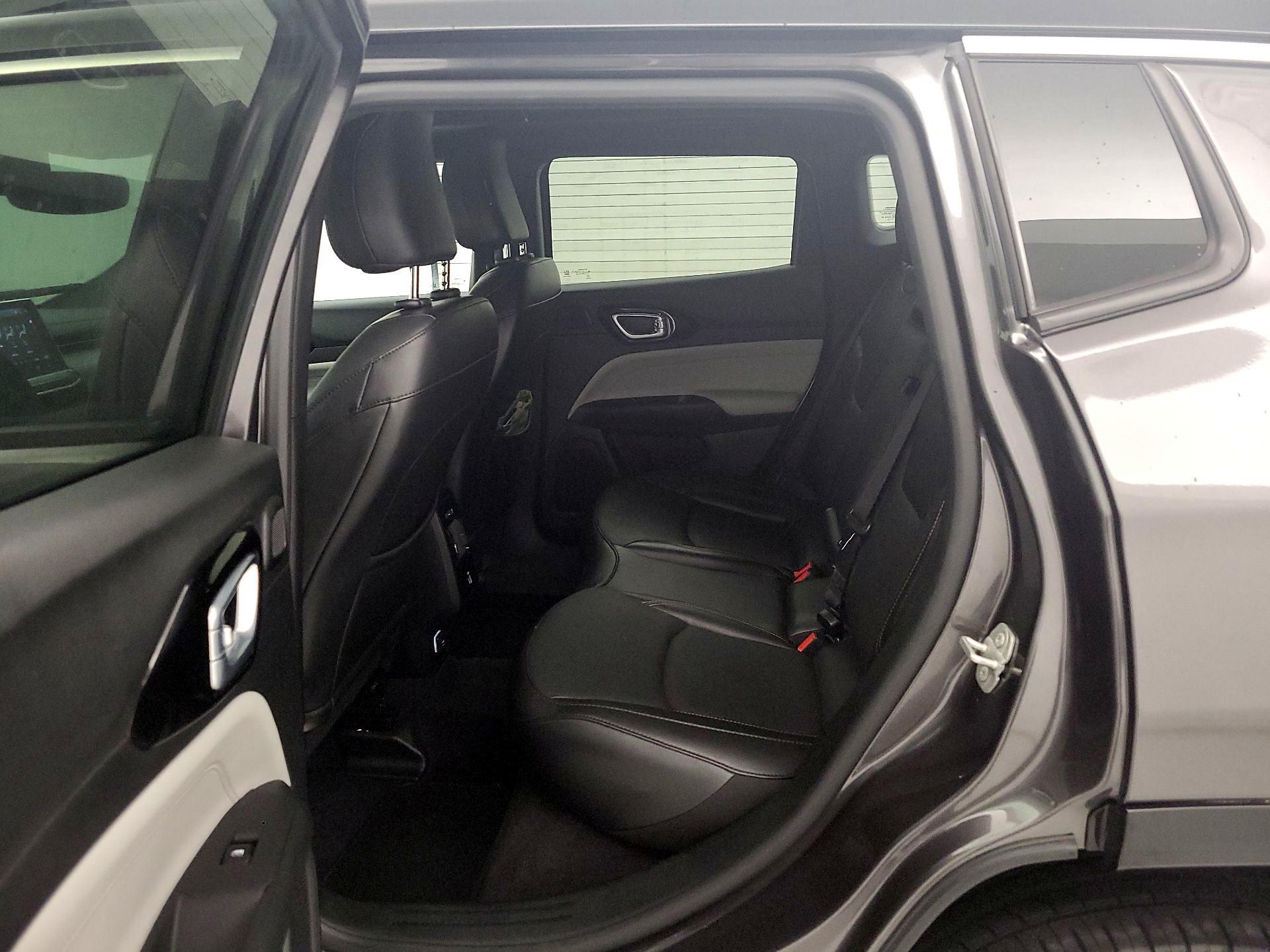 Thumbnail: 2023 Jeep Compass - 20