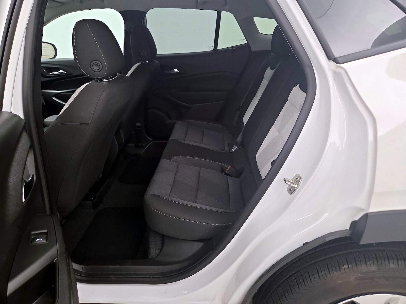 2024 Chevrolet Trax LS - Photo 20