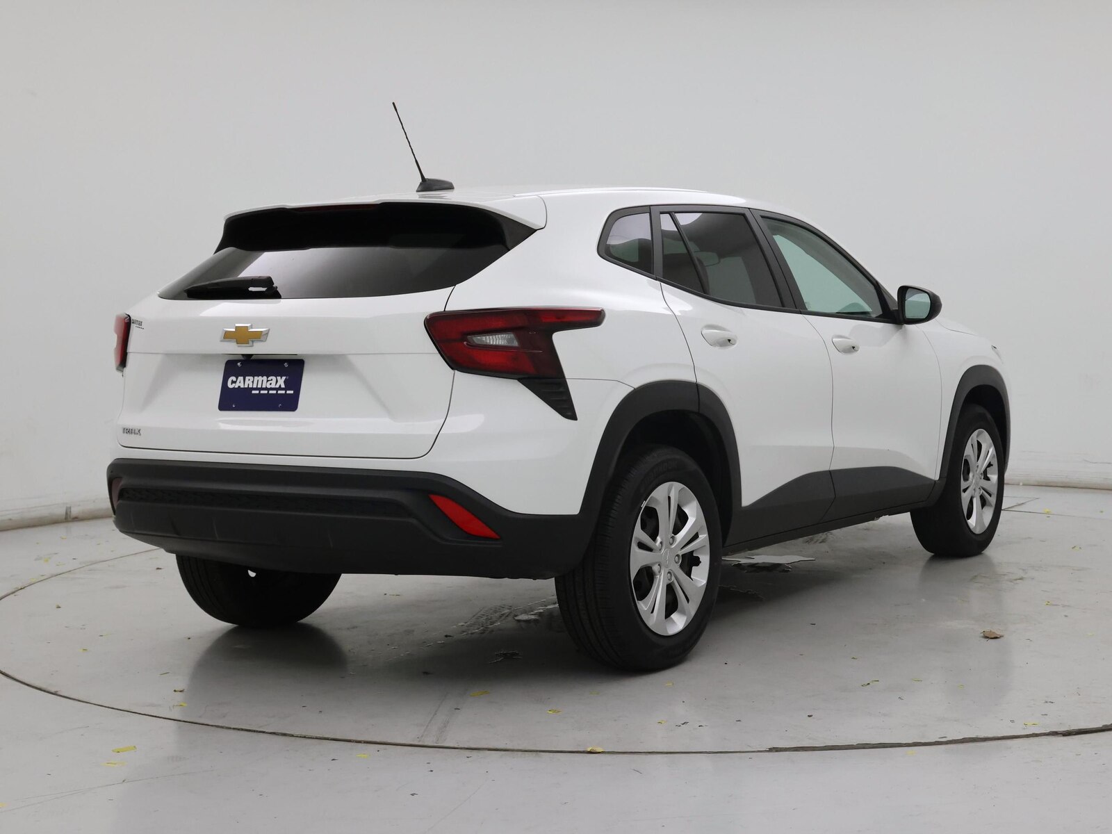 2024 Chevrolet Trax LS - Photo 9