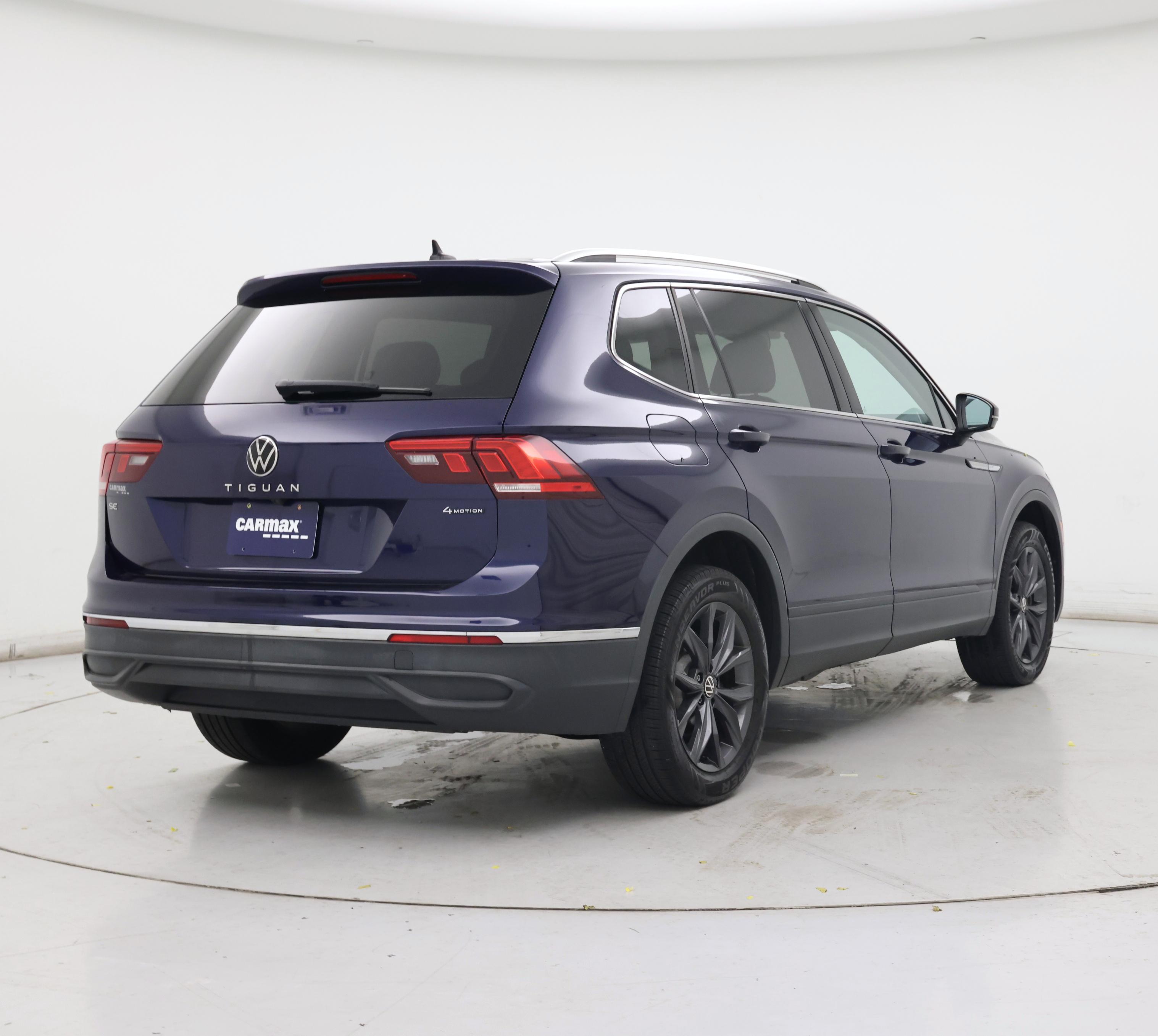 Thumbnail: 2022 Volkswagen Tiguan - 8