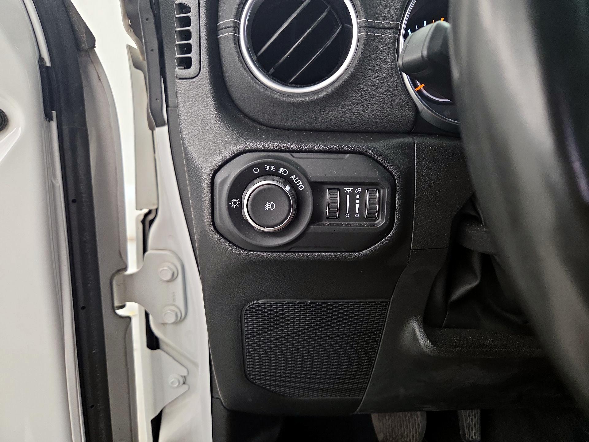 Thumbnail: 2022 Jeep Wrangler - 13