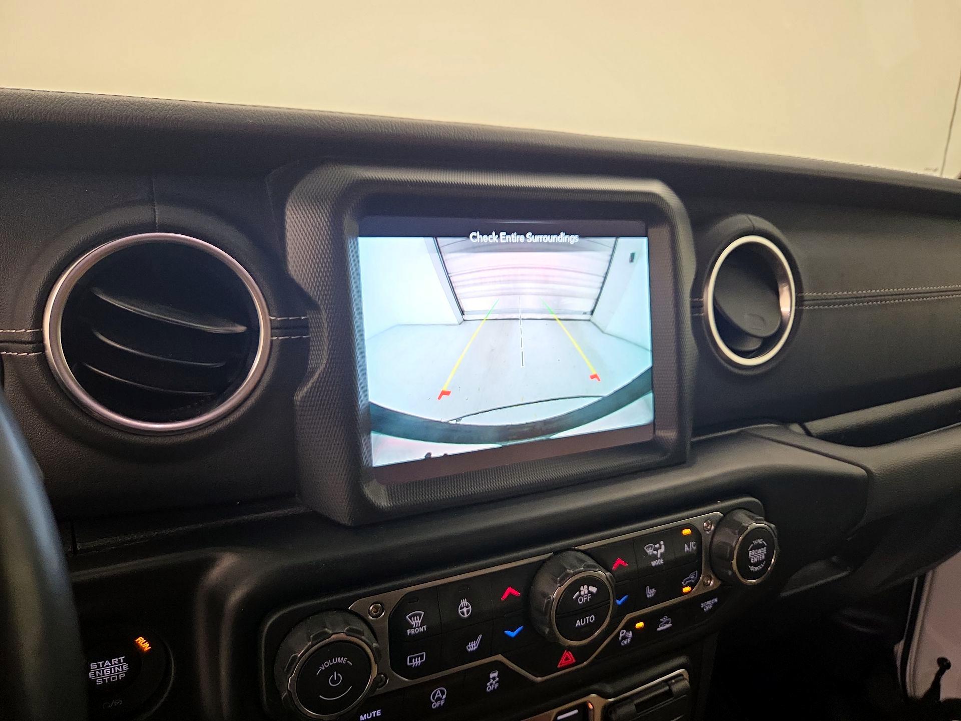 Thumbnail: 2022 Jeep Wrangler - 15