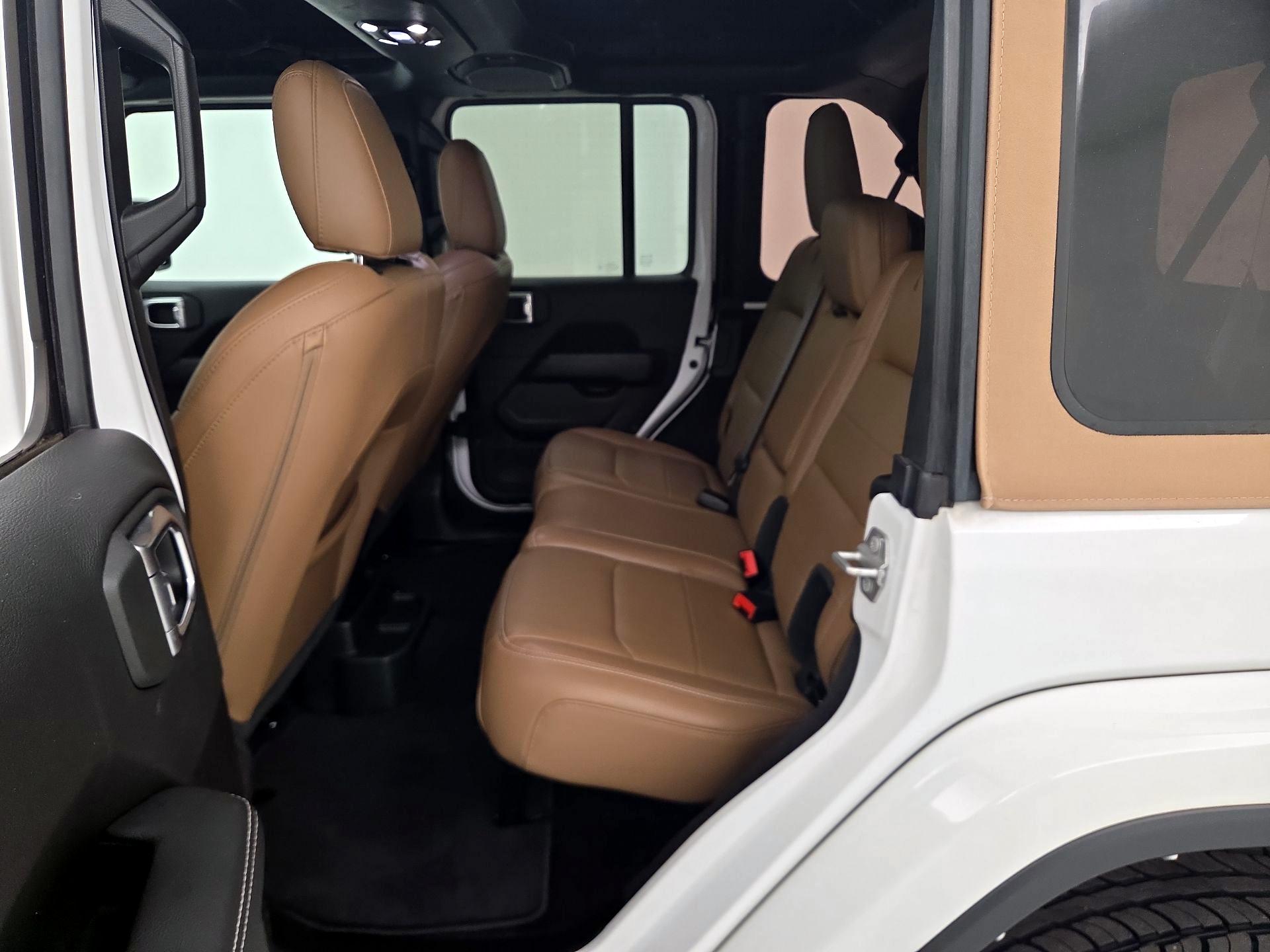 Thumbnail: 2022 Jeep Wrangler - 20