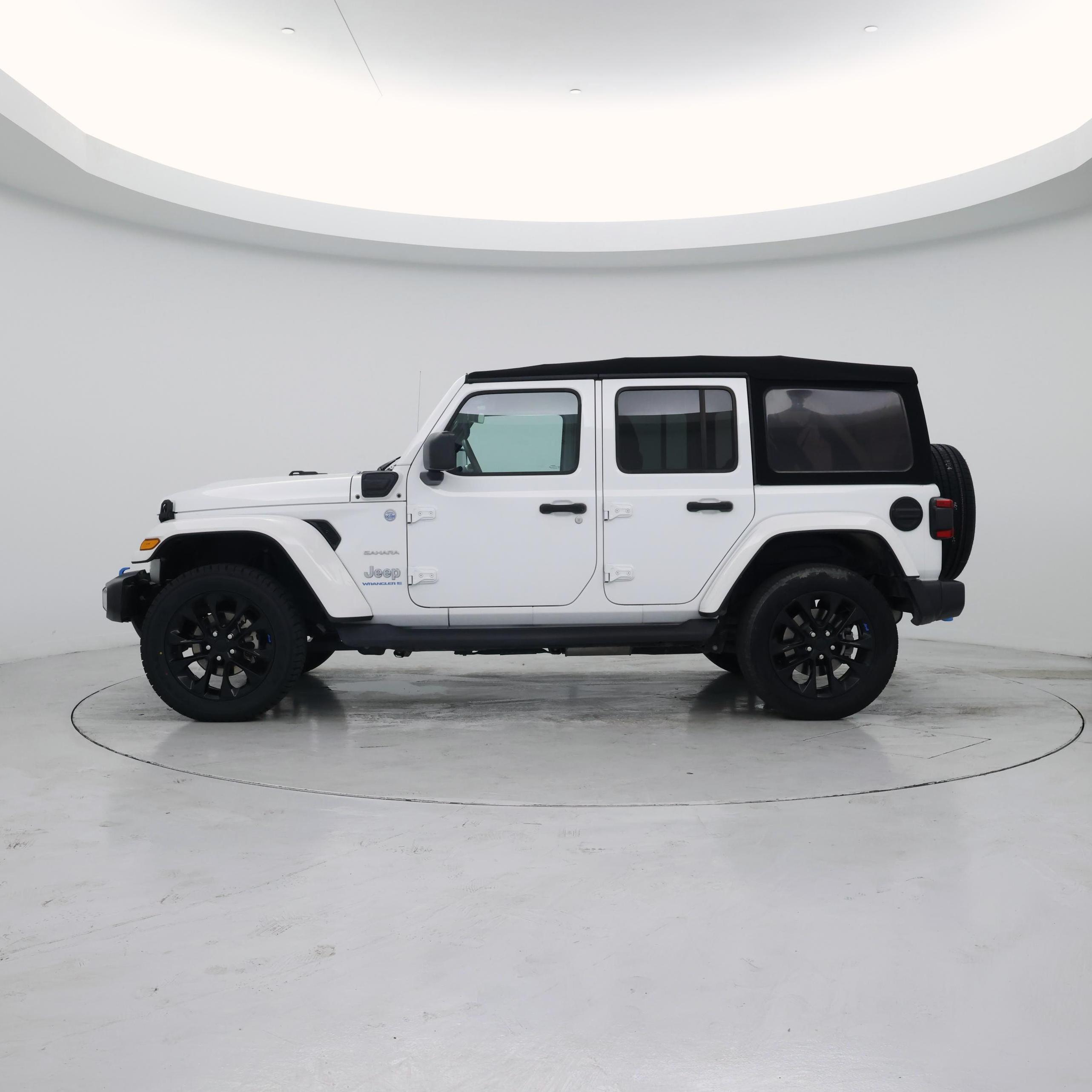 Thumbnail: 2023 Jeep Wrangler - 3