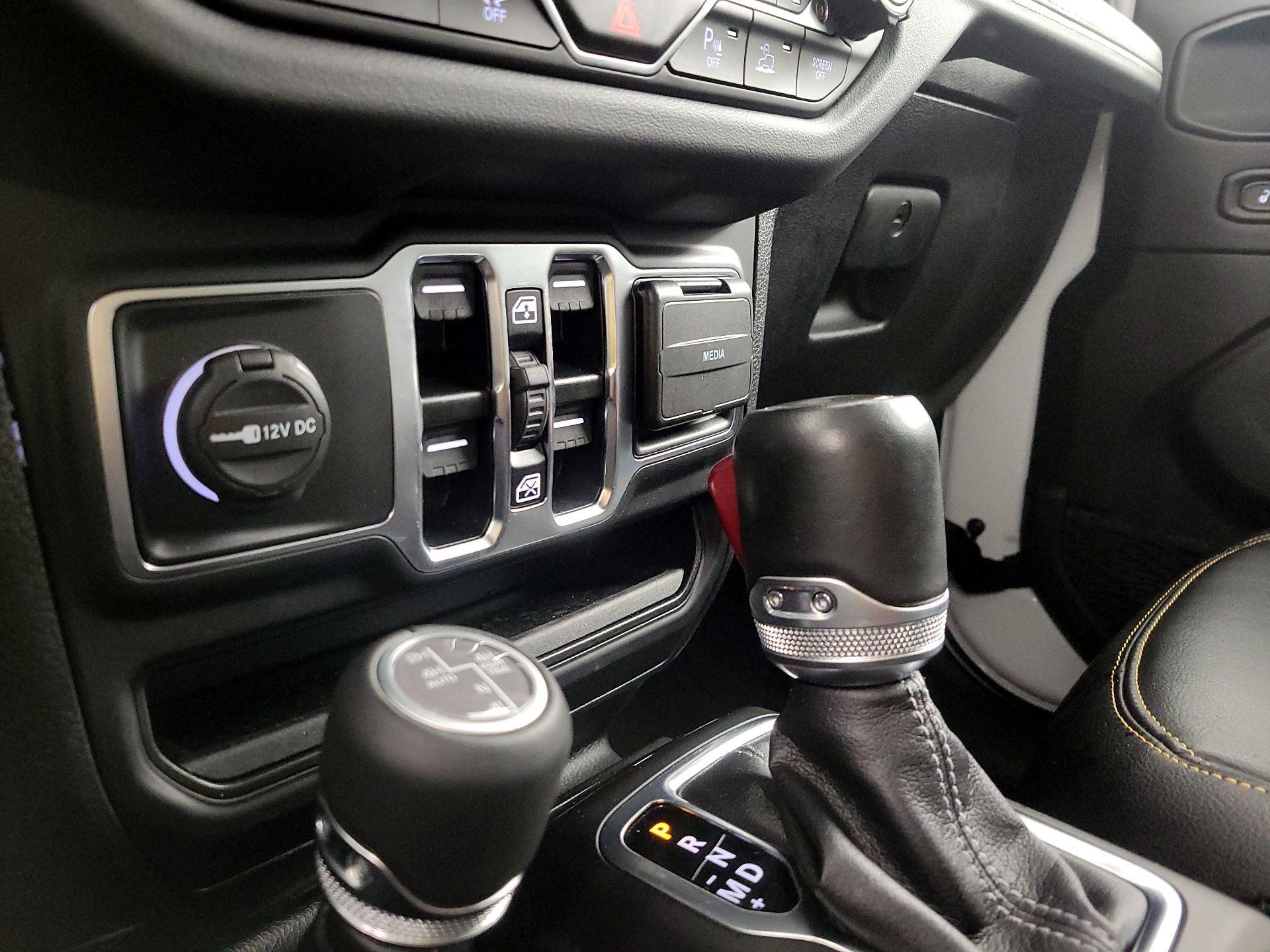 Thumbnail: 2024 Jeep Wrangler - 19