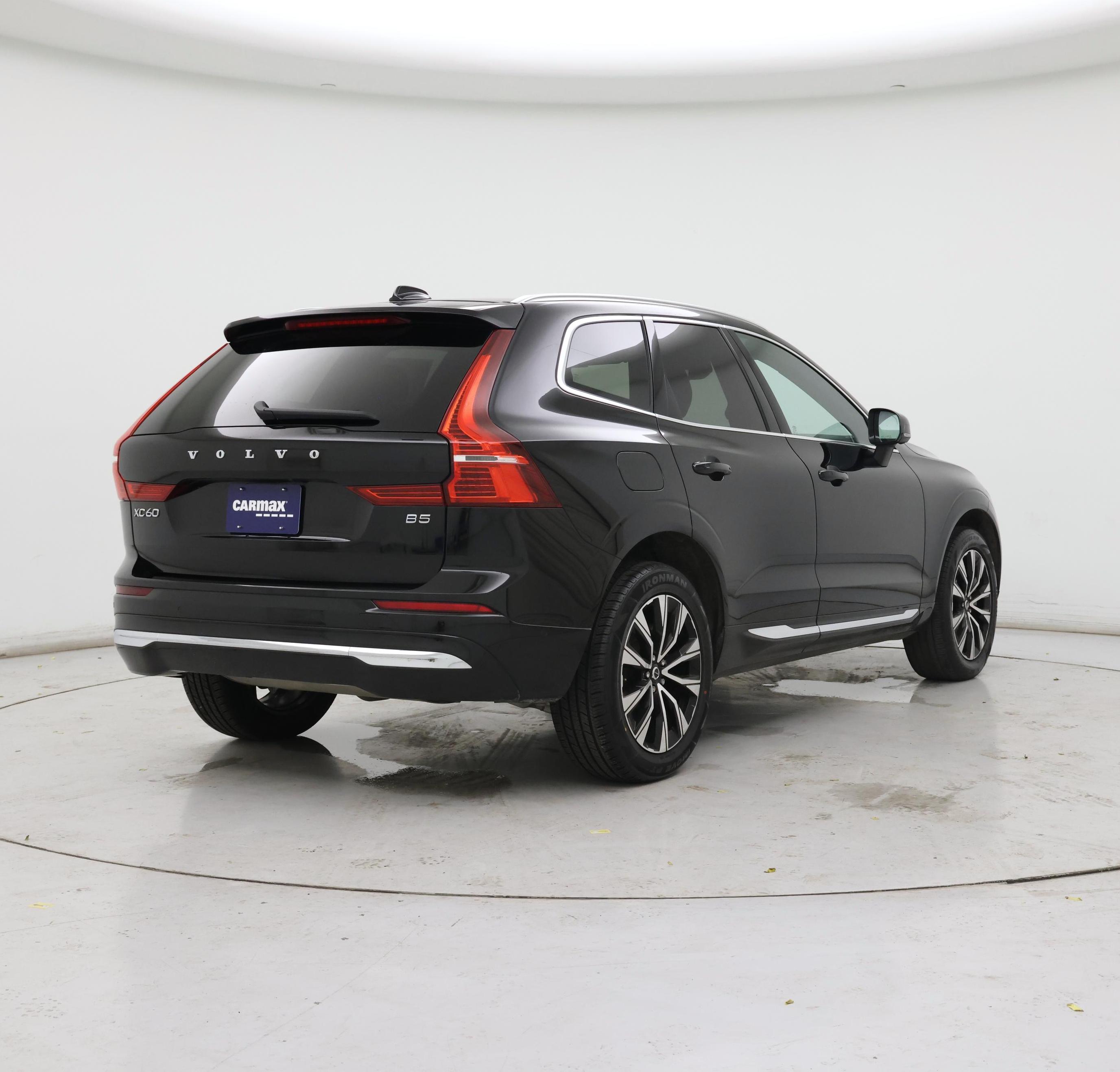 Thumbnail: 2023 Volvo XC60 - 8