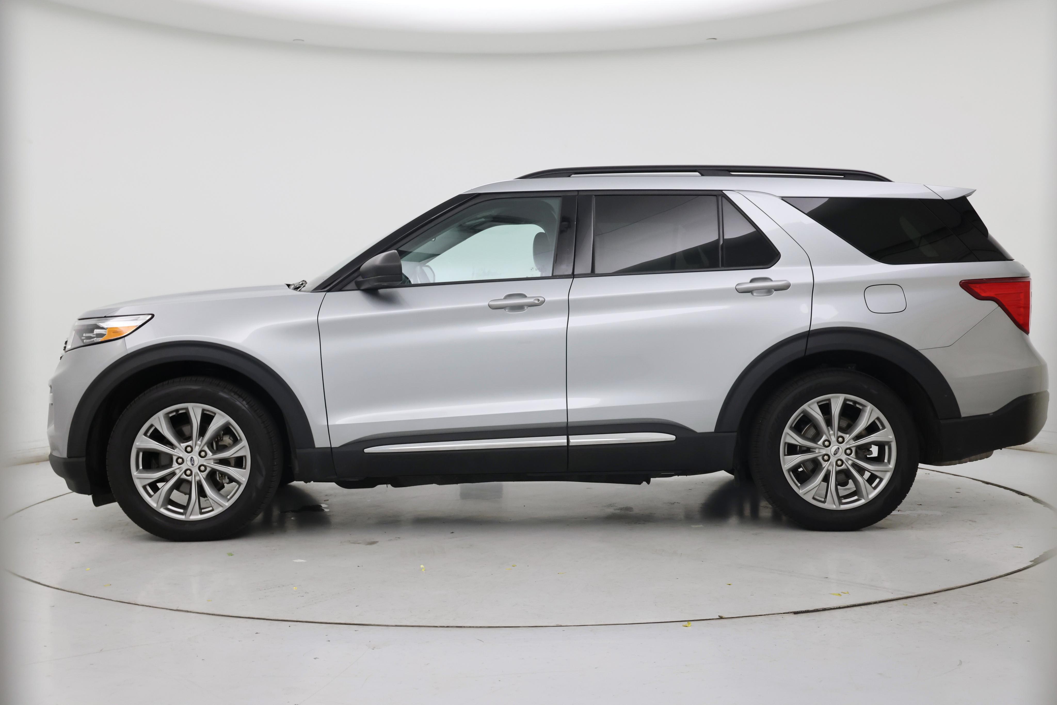 Thumbnail: 2023 Ford Explorer - 3