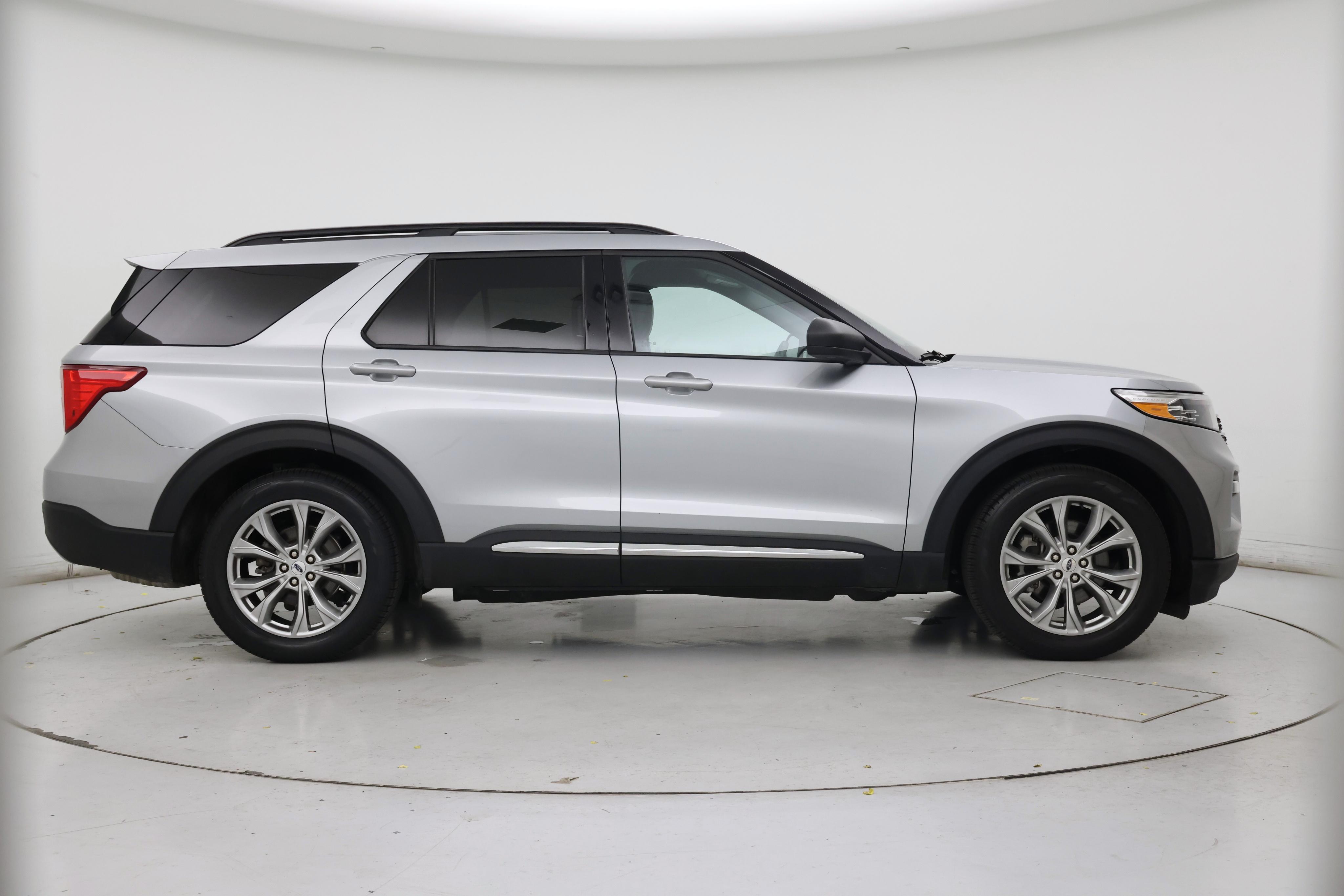 Thumbnail: 2023 Ford Explorer - 7