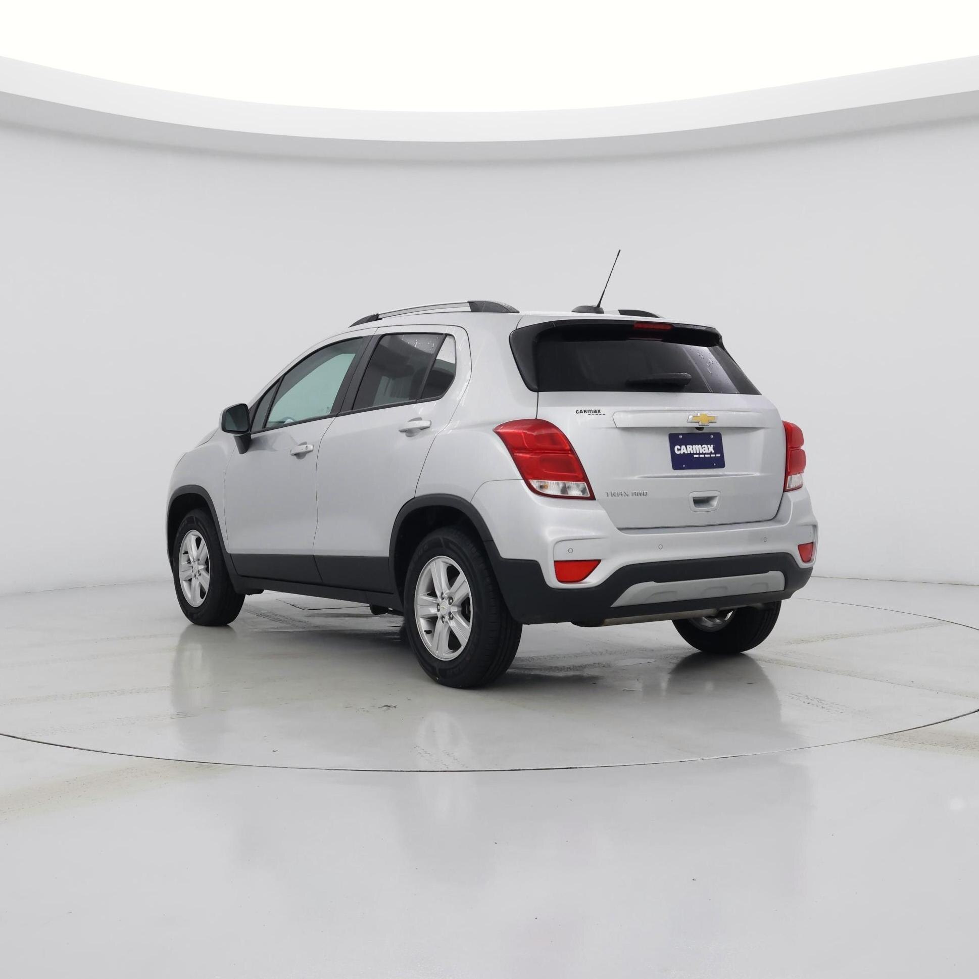 Thumbnail: 2022 Chevrolet Trax - 2