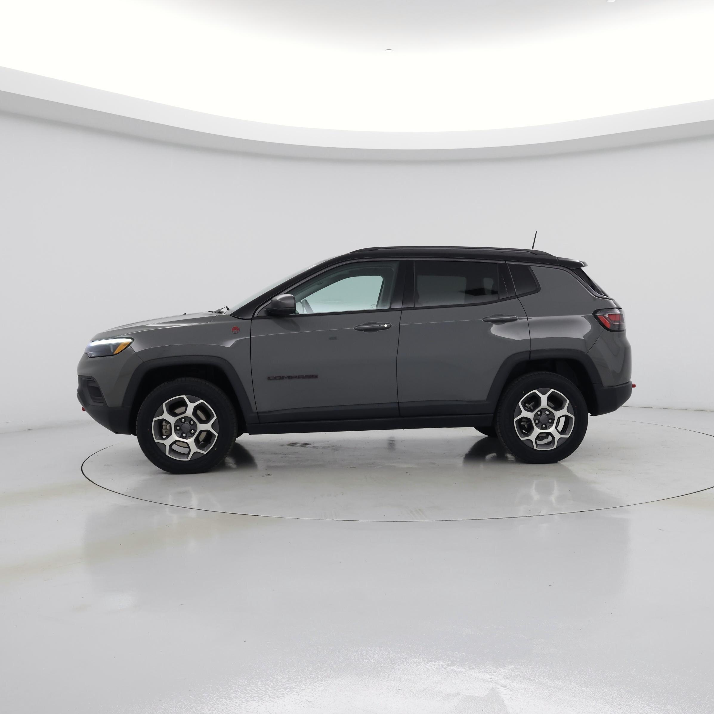 Thumbnail: 2022 Jeep Compass - 3