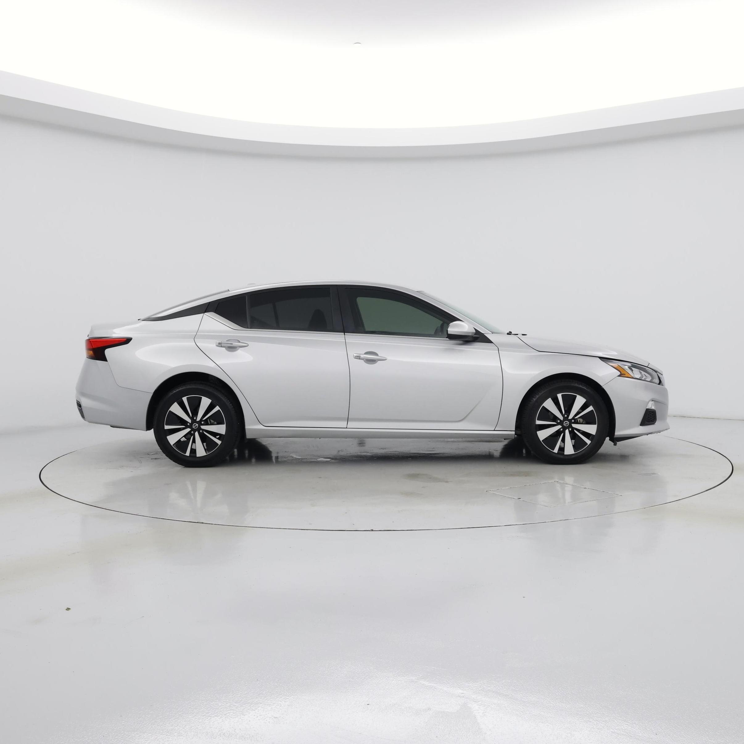 Thumbnail: 2022 Nissan Altima - 7