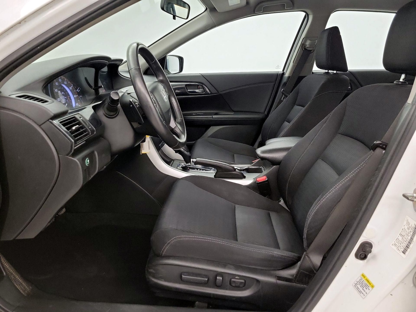 Power Seat(s) & Side Airbags