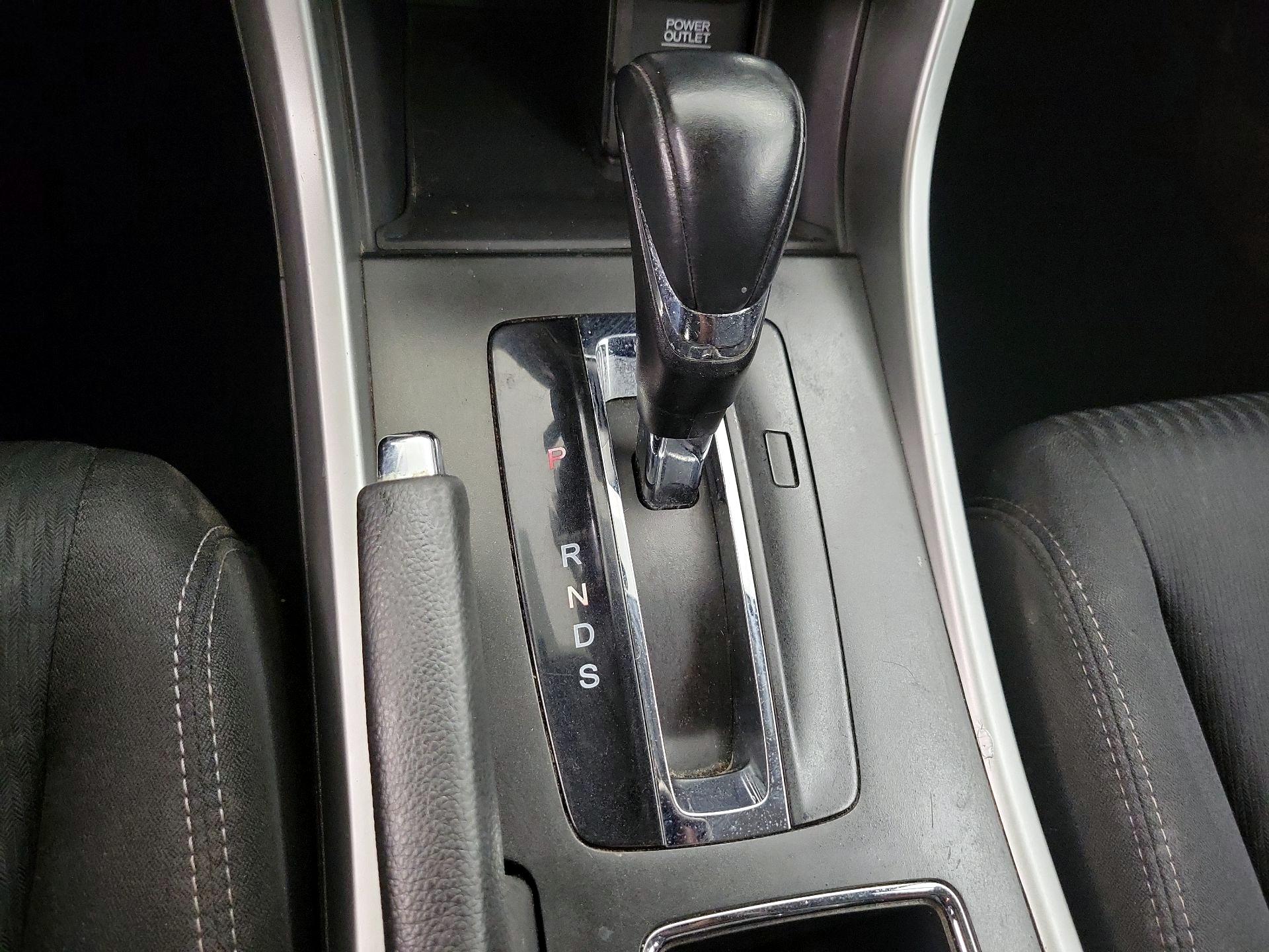 Thumbnail: 2015 Honda Accord - 17