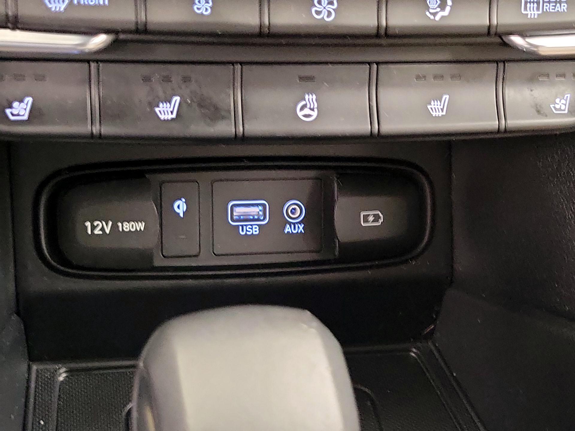 Thumbnail: 2019 Hyundai Santa Fe - 18