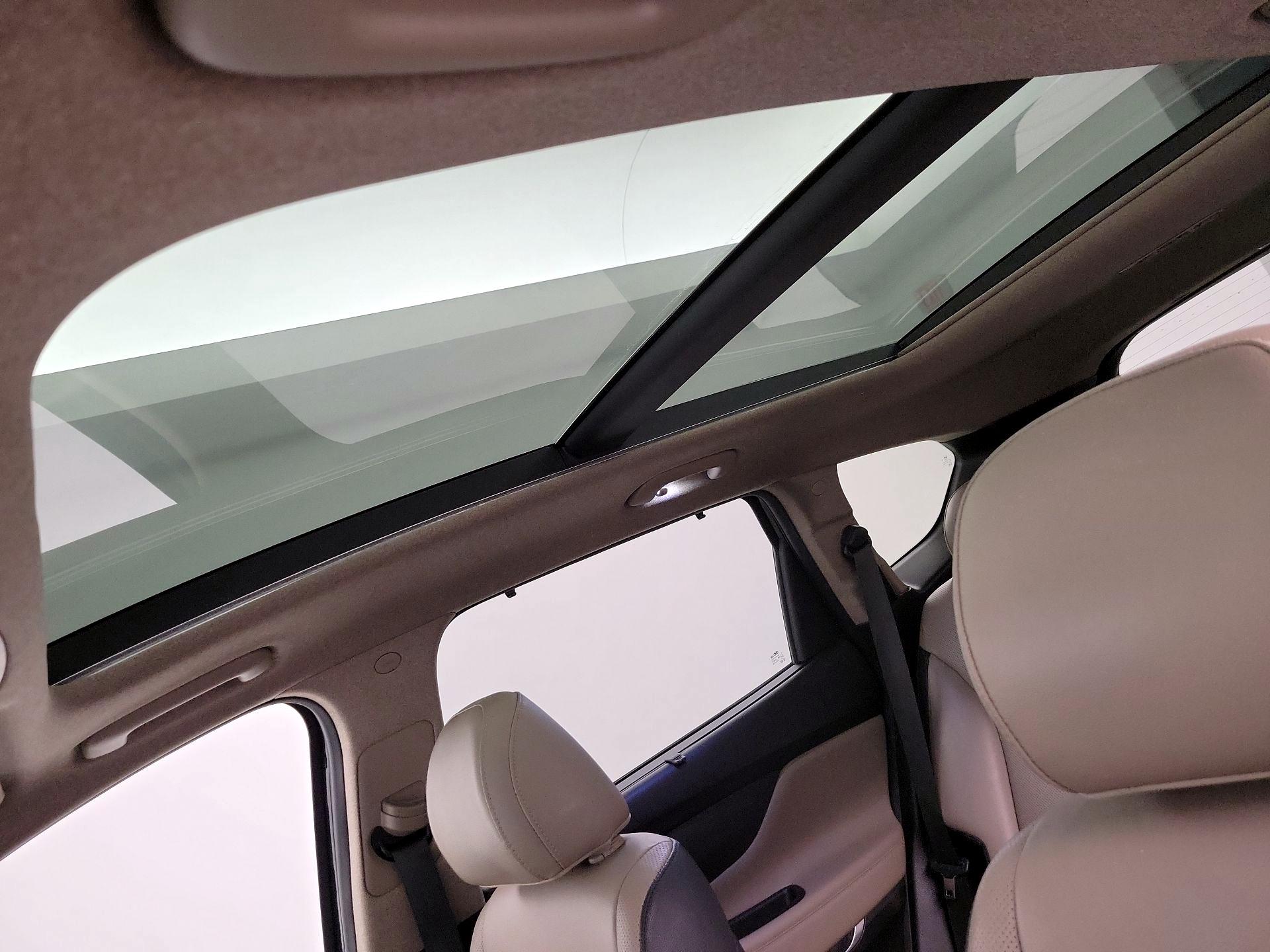 Thumbnail: 2019 Hyundai Santa Fe - 19