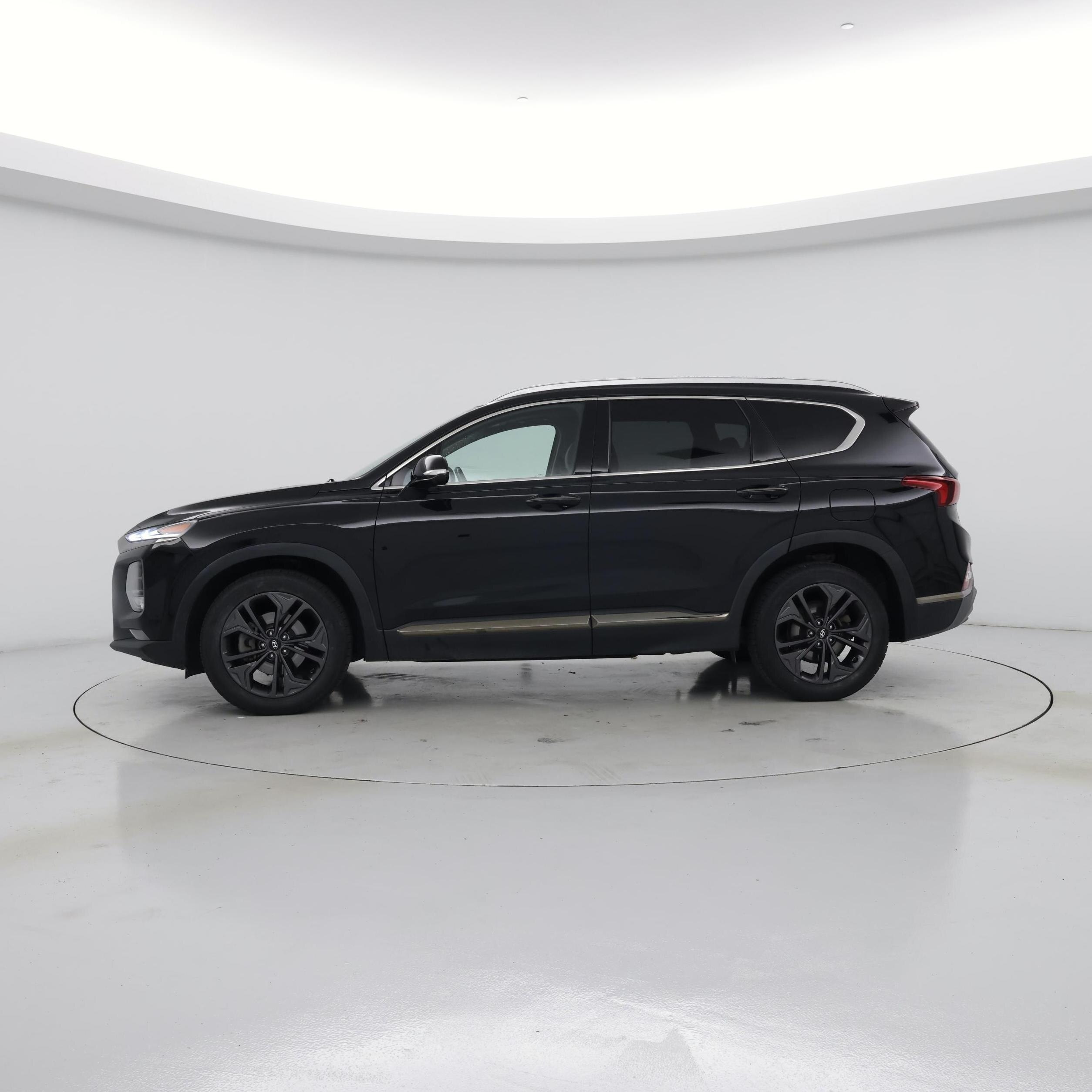 Thumbnail: 2019 Hyundai Santa Fe - 3
