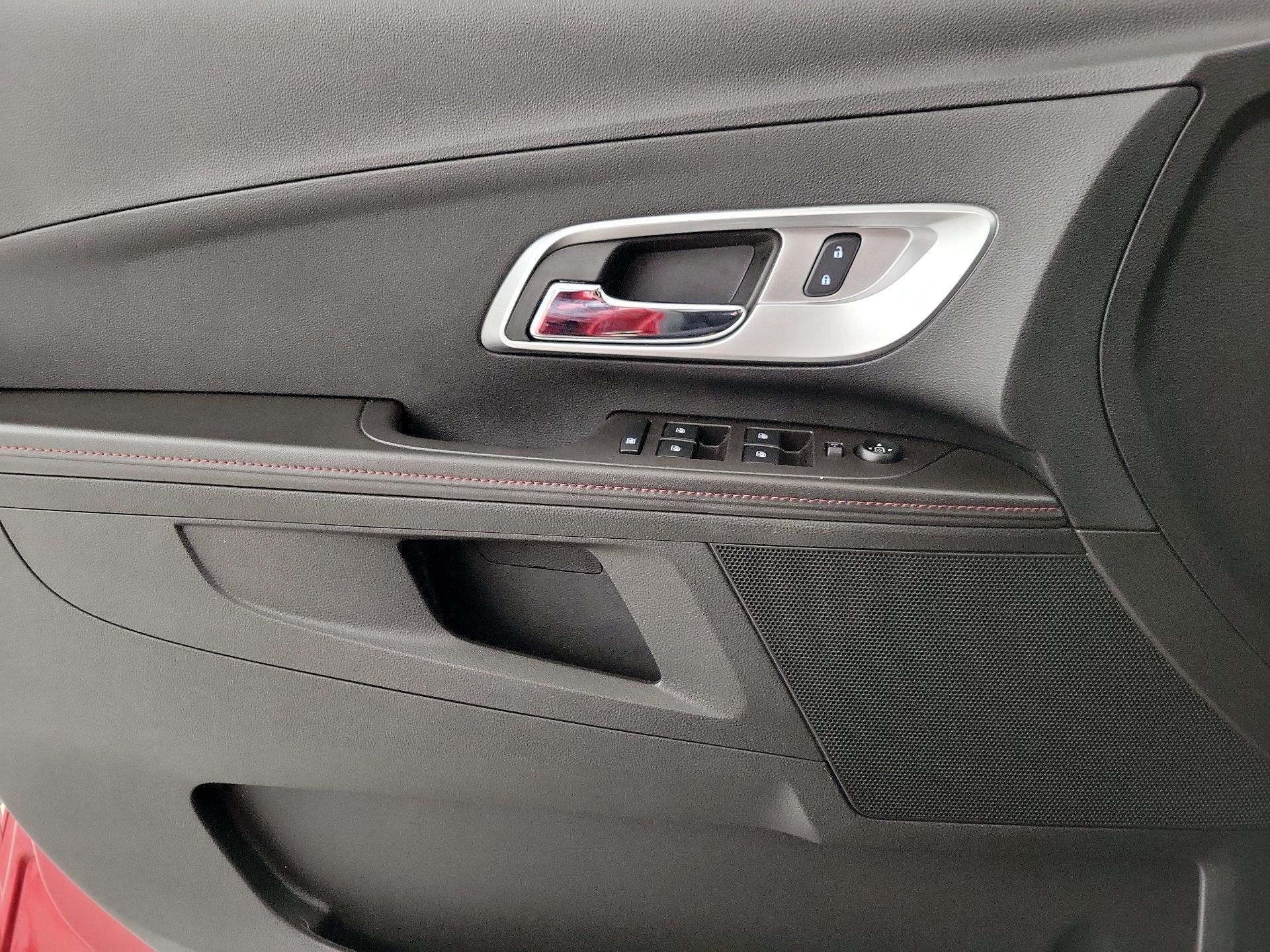 Thumbnail: 2015 Chevrolet Equinox - 12
