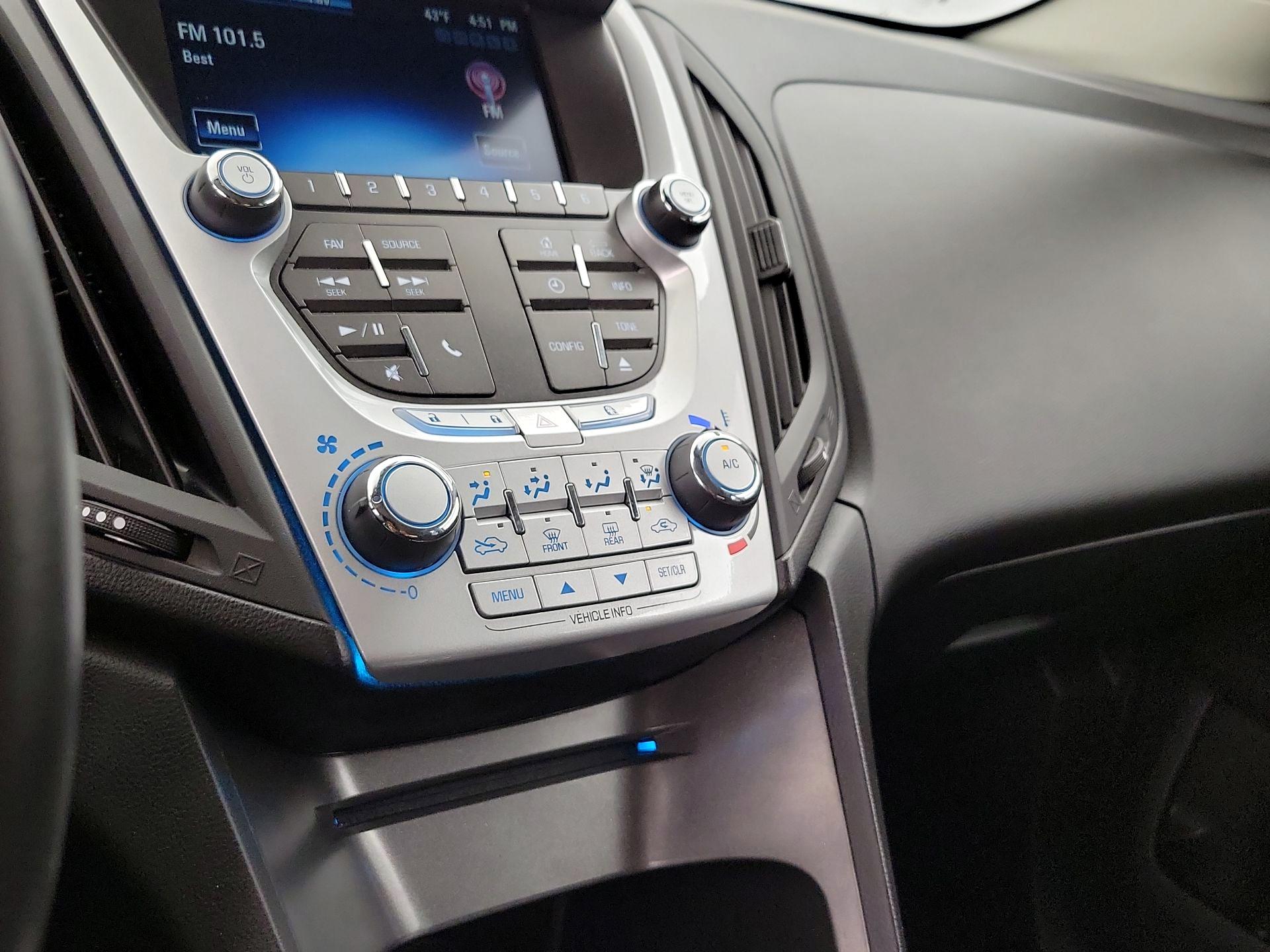 Thumbnail: 2015 Chevrolet Equinox - 15